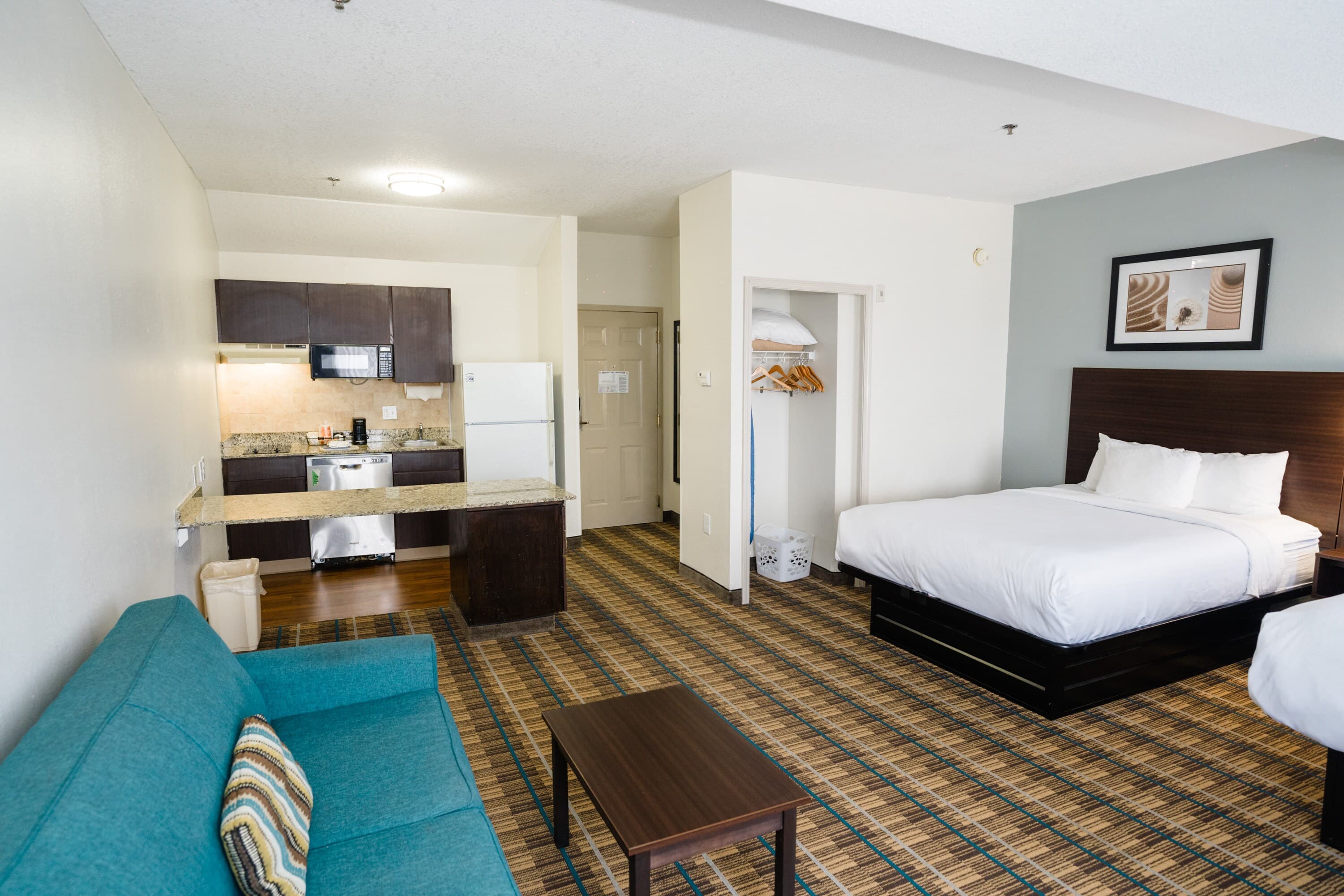 MainStay Suites Knoxville Airport - Image 4