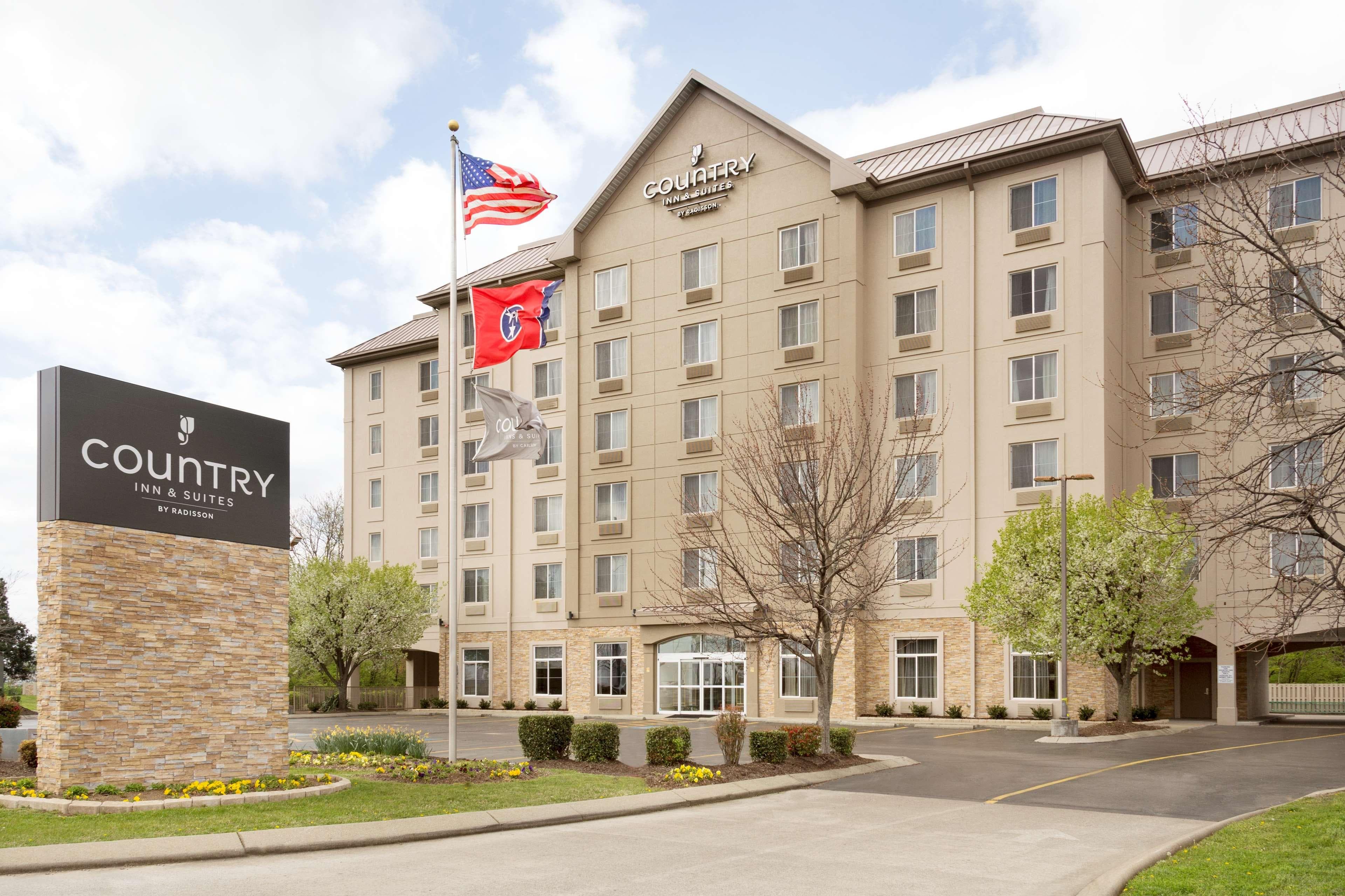 Country Inn & Suites by Radisson Nashville Airport TN - Image 1