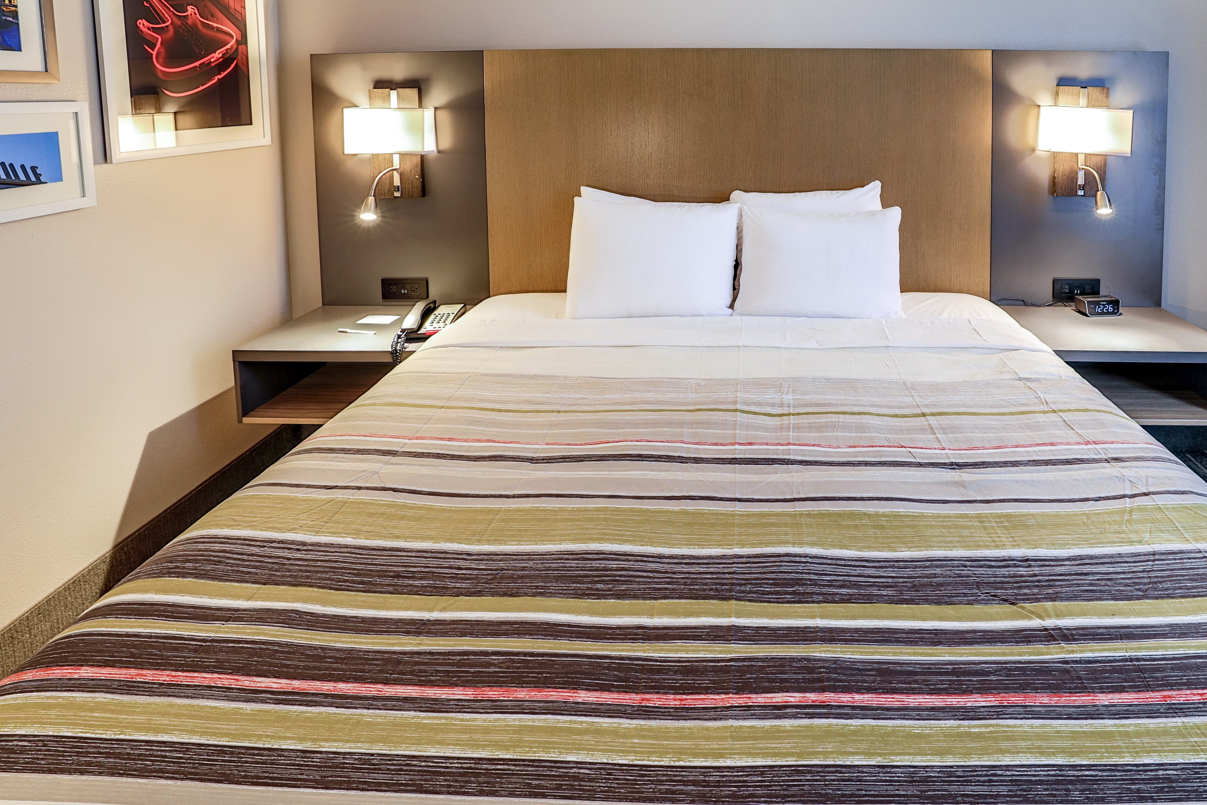 Country Inn & Suites by Radisson Nashville Airport TN - Image 2