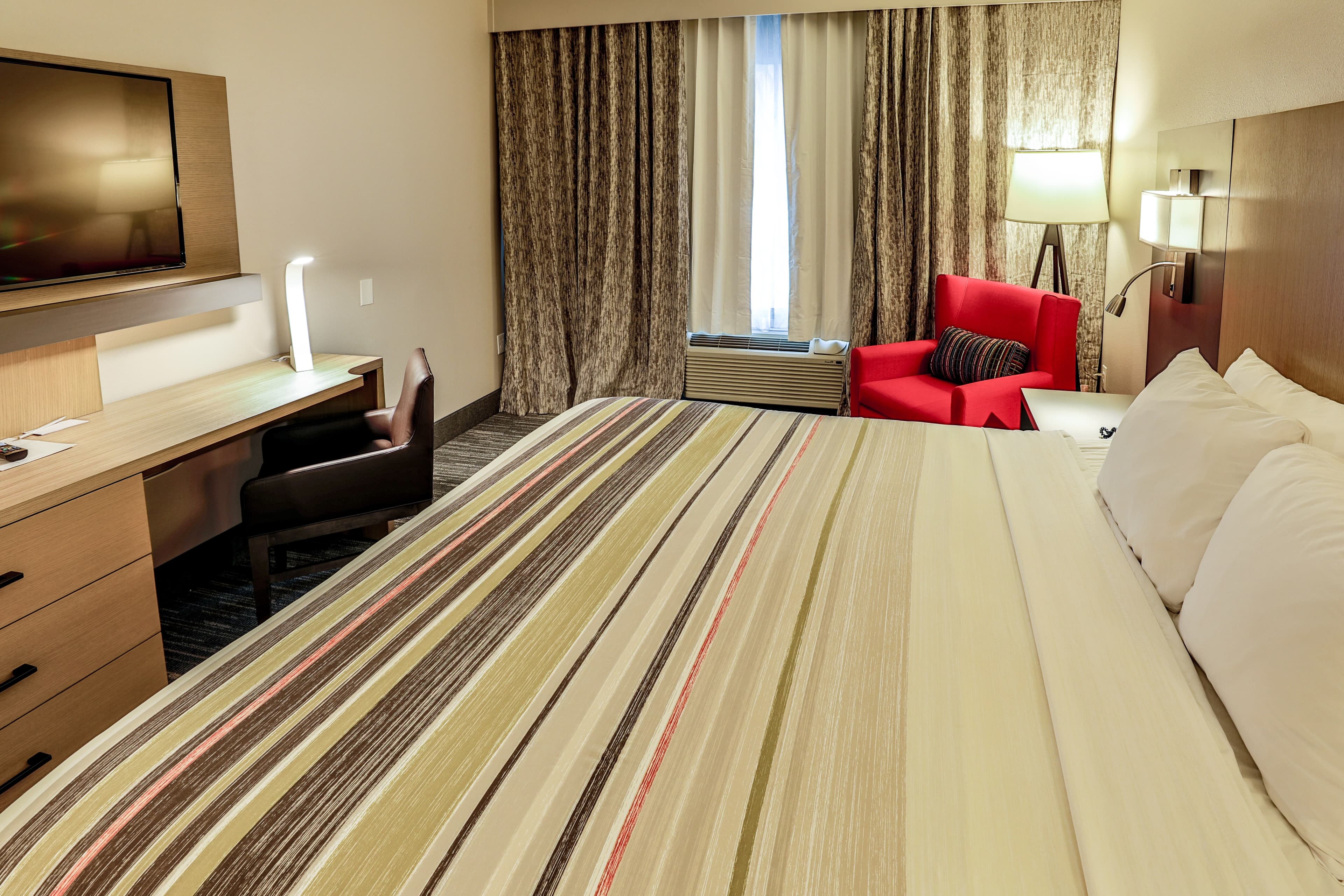 Country Inn & Suites by Radisson Nashville Airport TN - Image 4