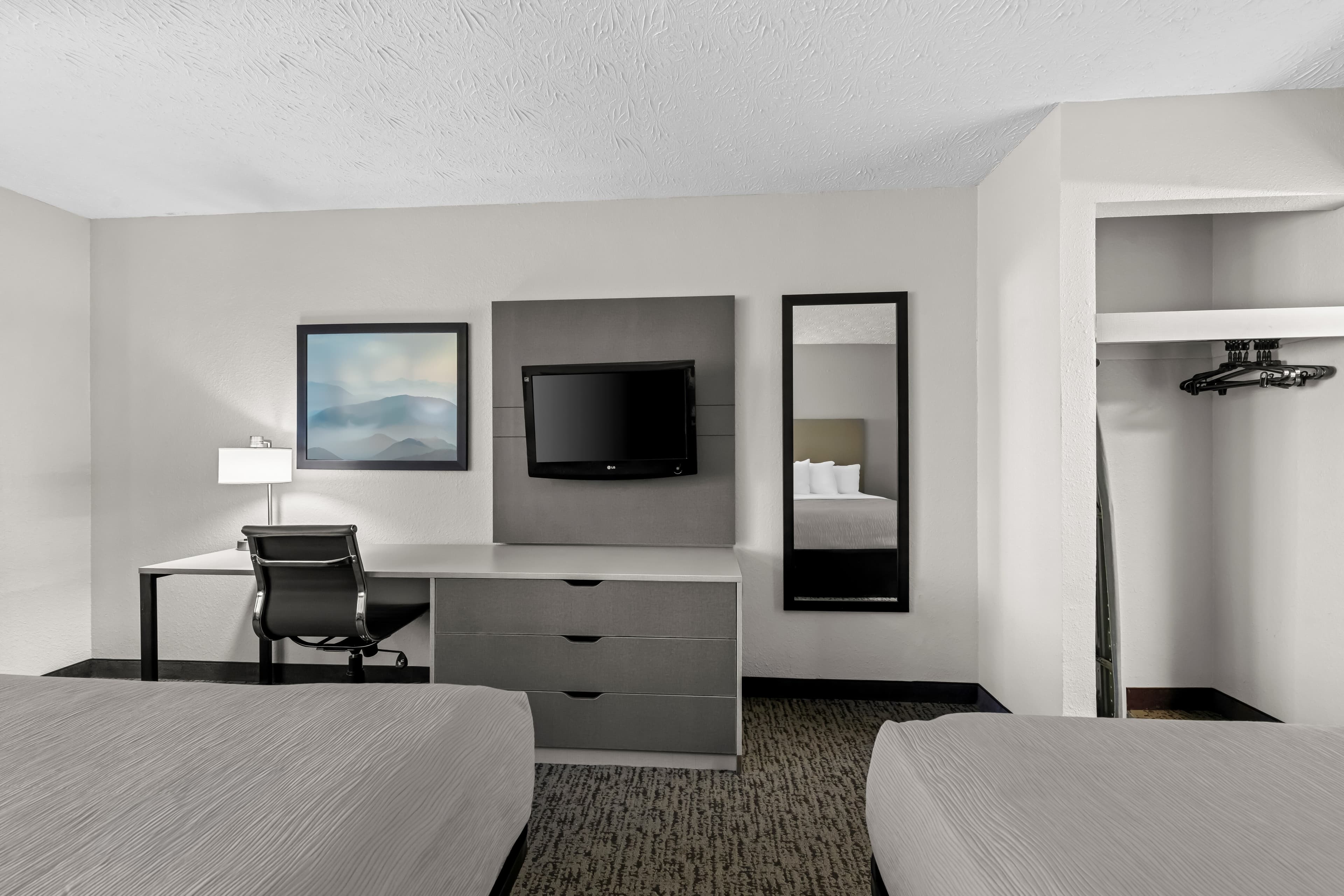 Quality Inn & Suites at Dollywood Lane — 26