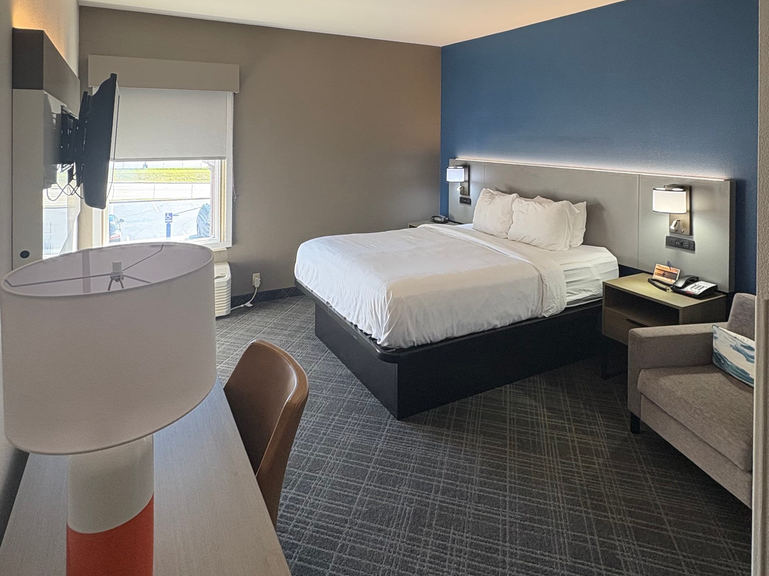 Comfort Suites Crossville - Image 3