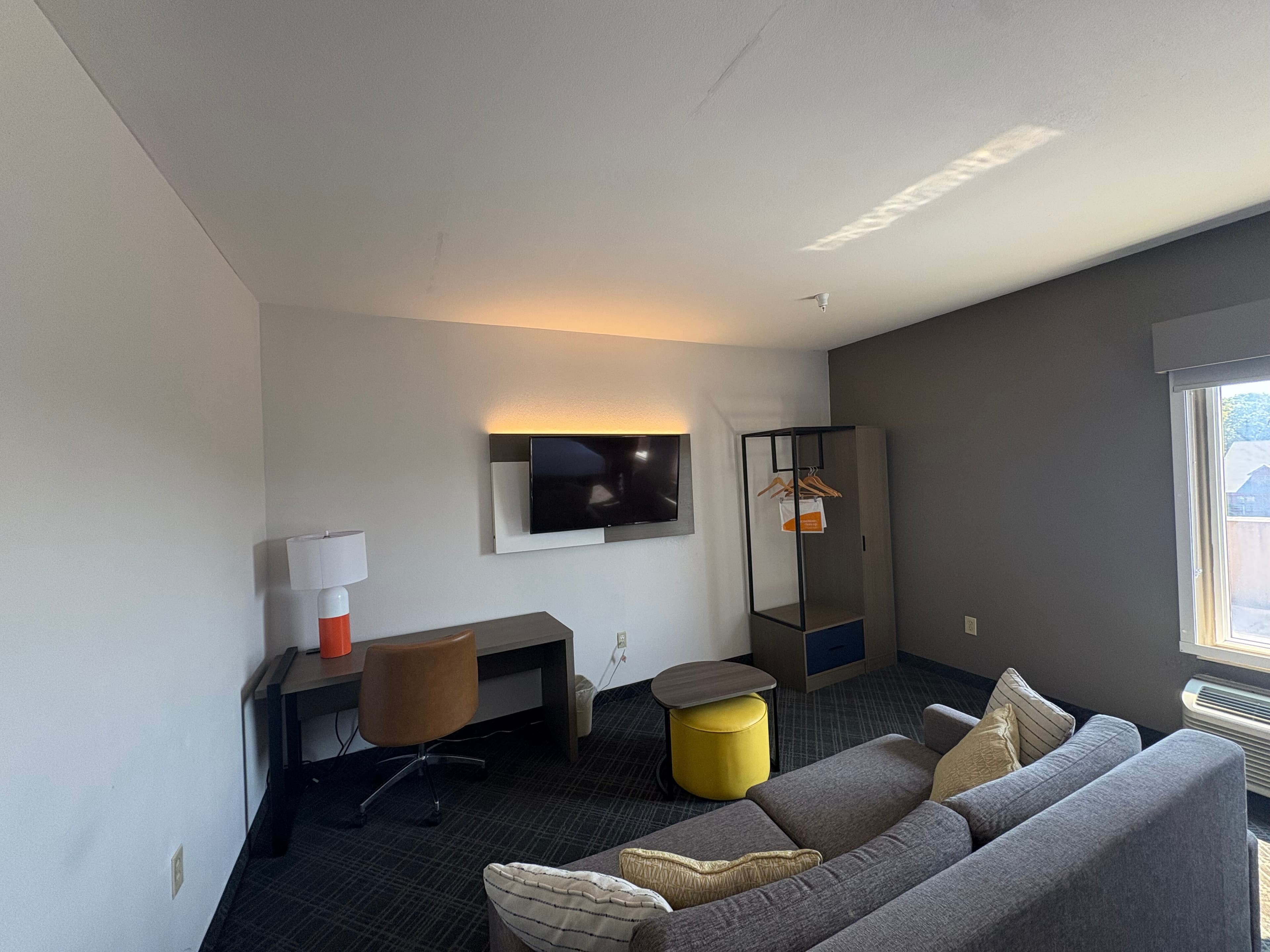 Comfort Suites Crossville — 10