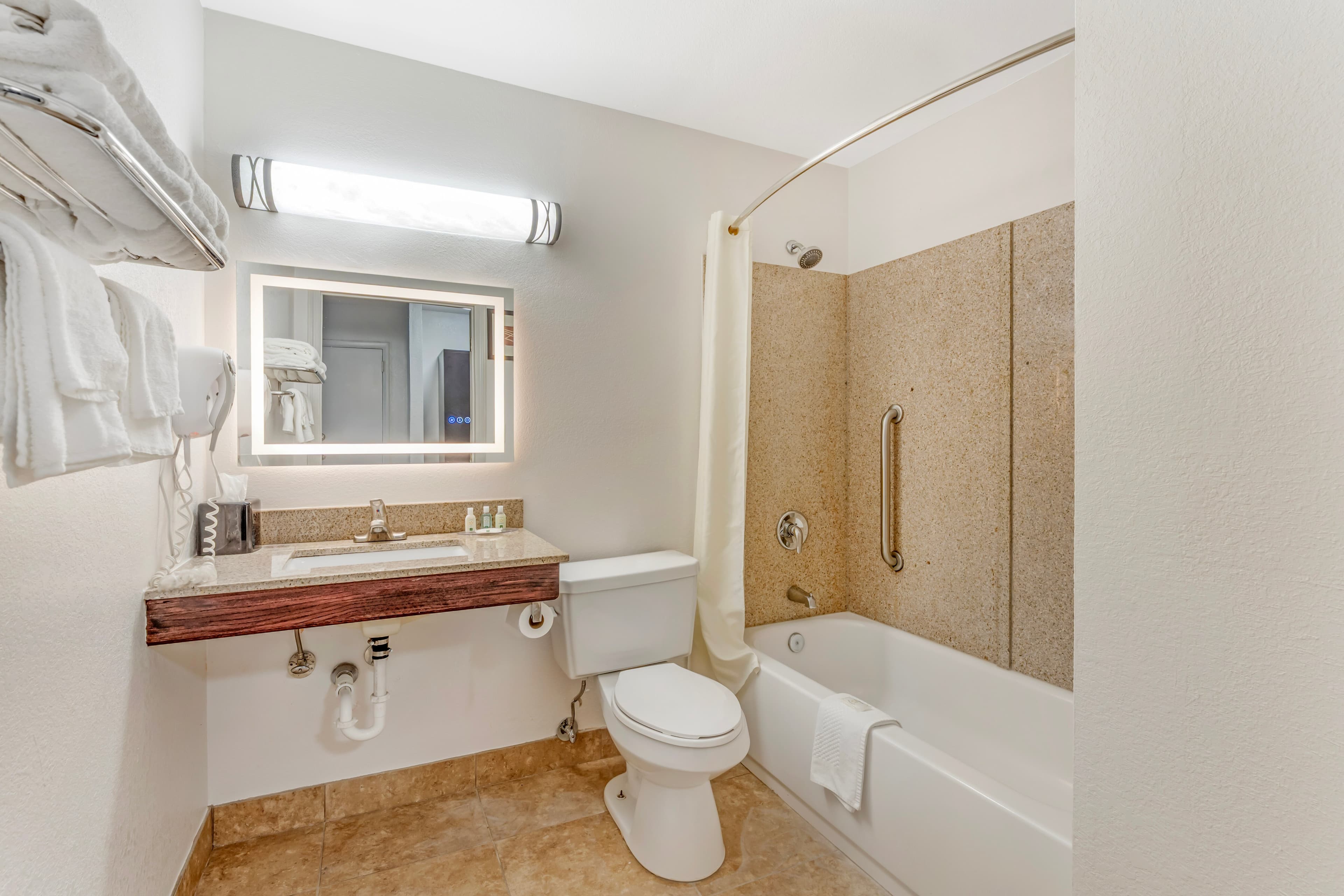 Quality Inn & Suites Chattanooga-East Ridge - Image 5