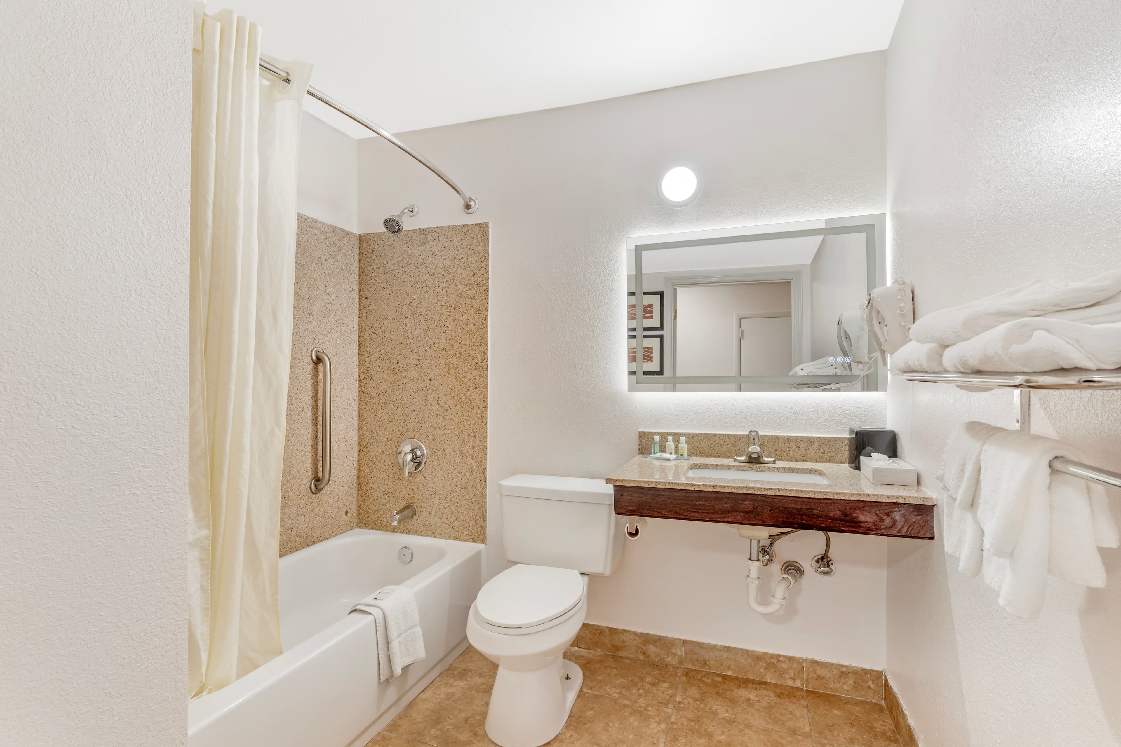 Quality Inn & Suites Chattanooga-East Ridge — 9