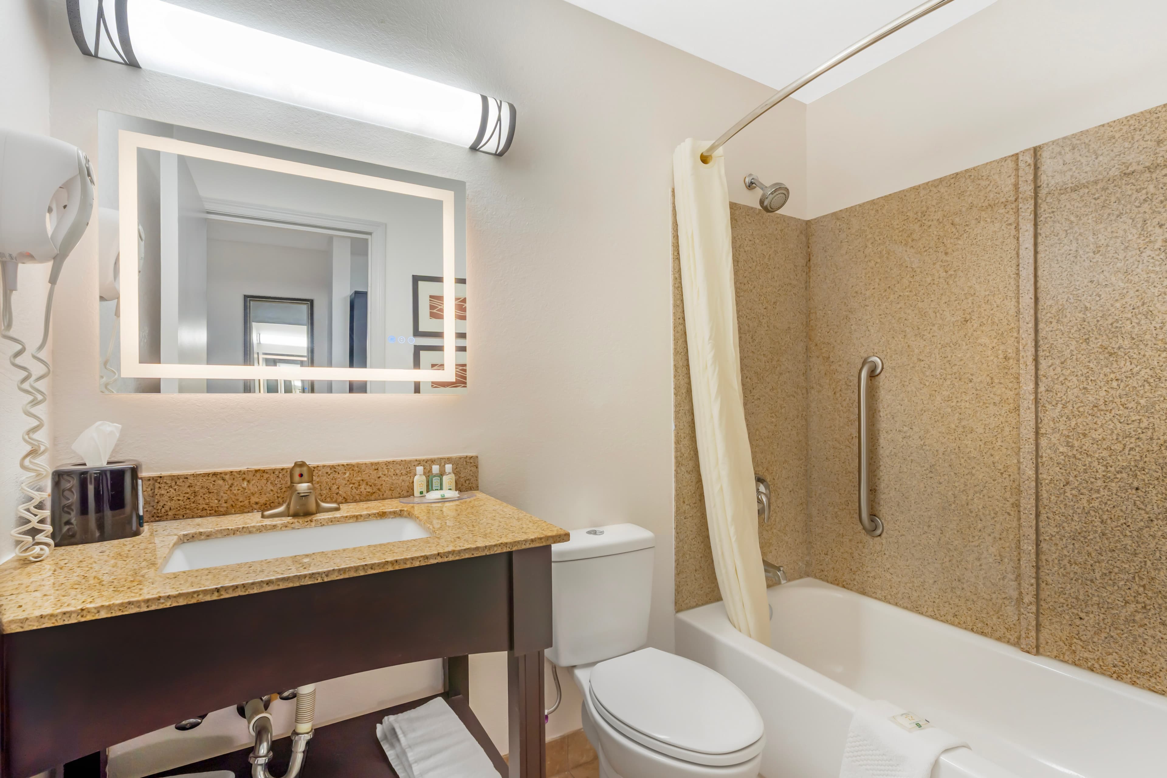 Quality Inn & Suites Chattanooga-East Ridge — 13