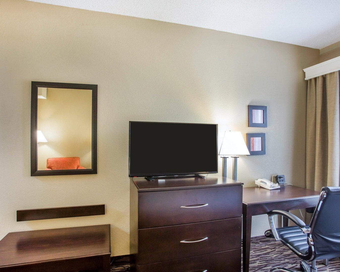Comfort Suites Lebanon - Image 3