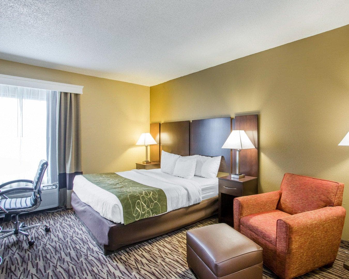 Comfort Suites Lebanon - Image 4