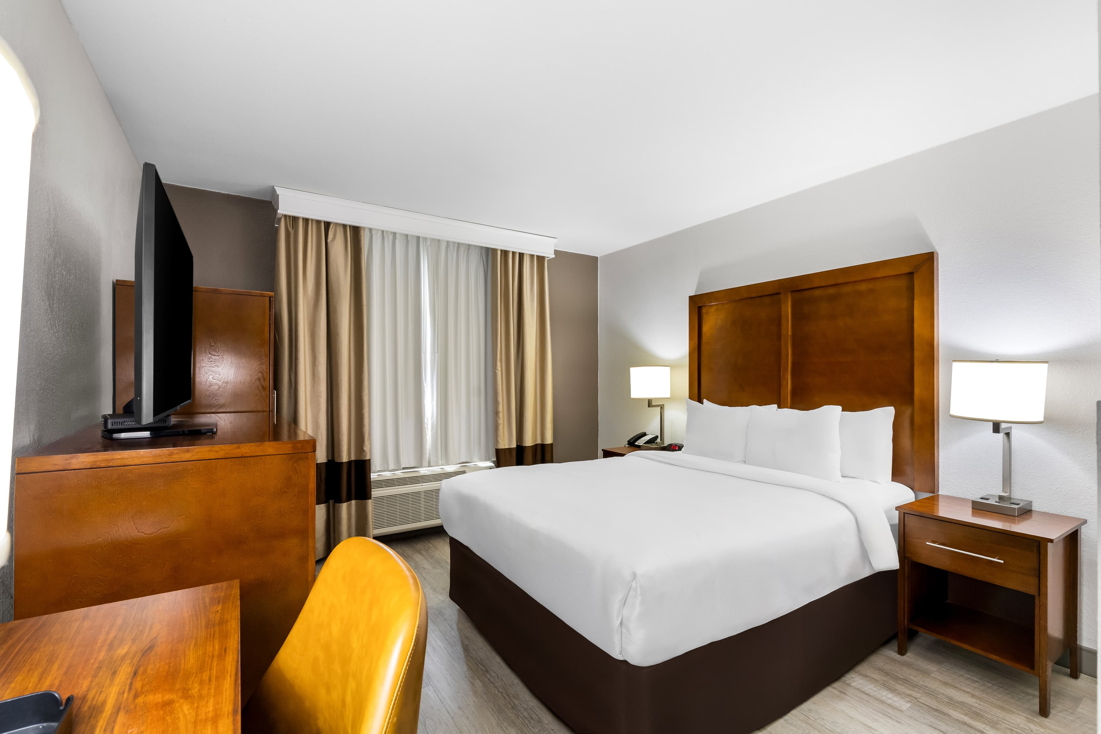 Comfort Inn Nashville West - Image 2
