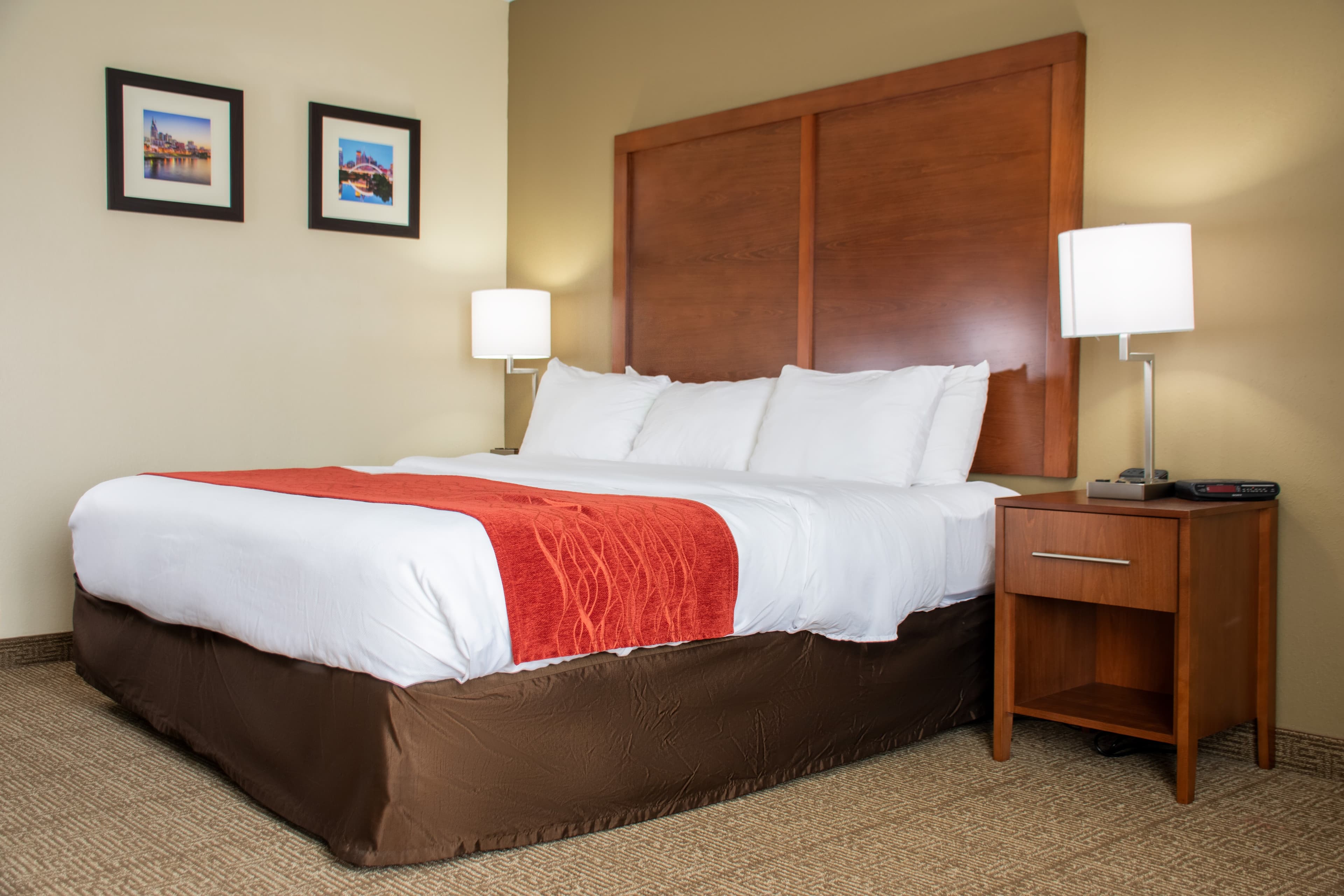 Comfort Inn Dickson - Image 3