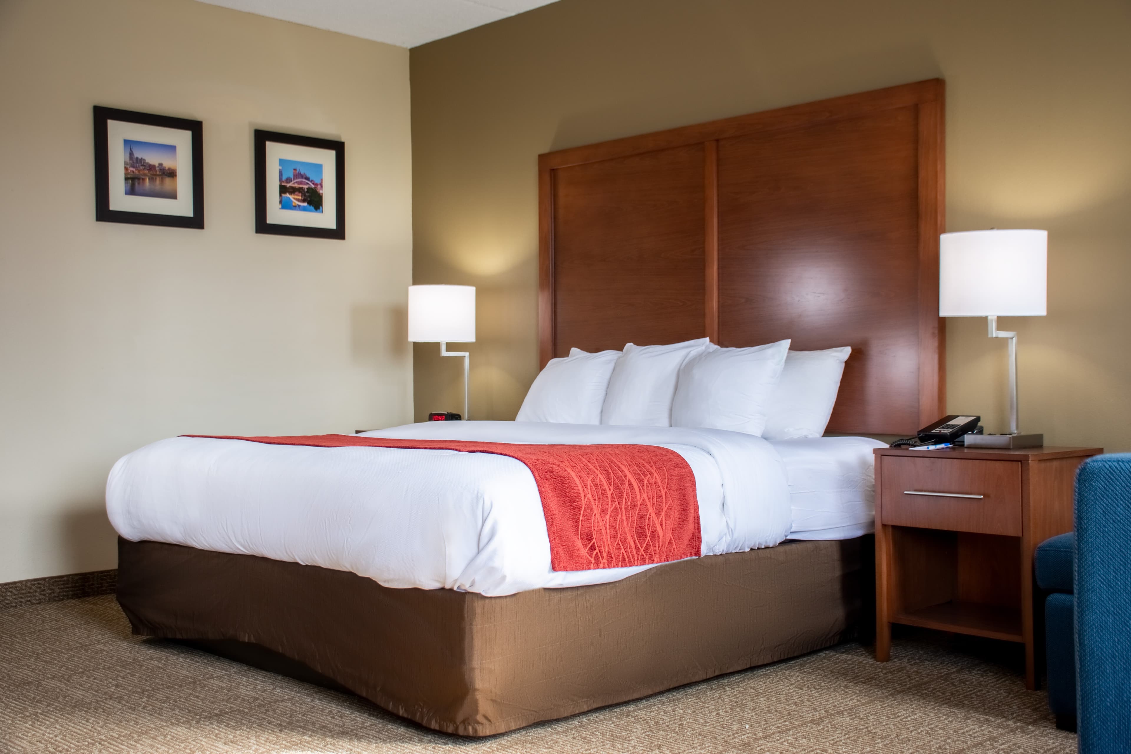 Comfort Inn Dickson - Image 4