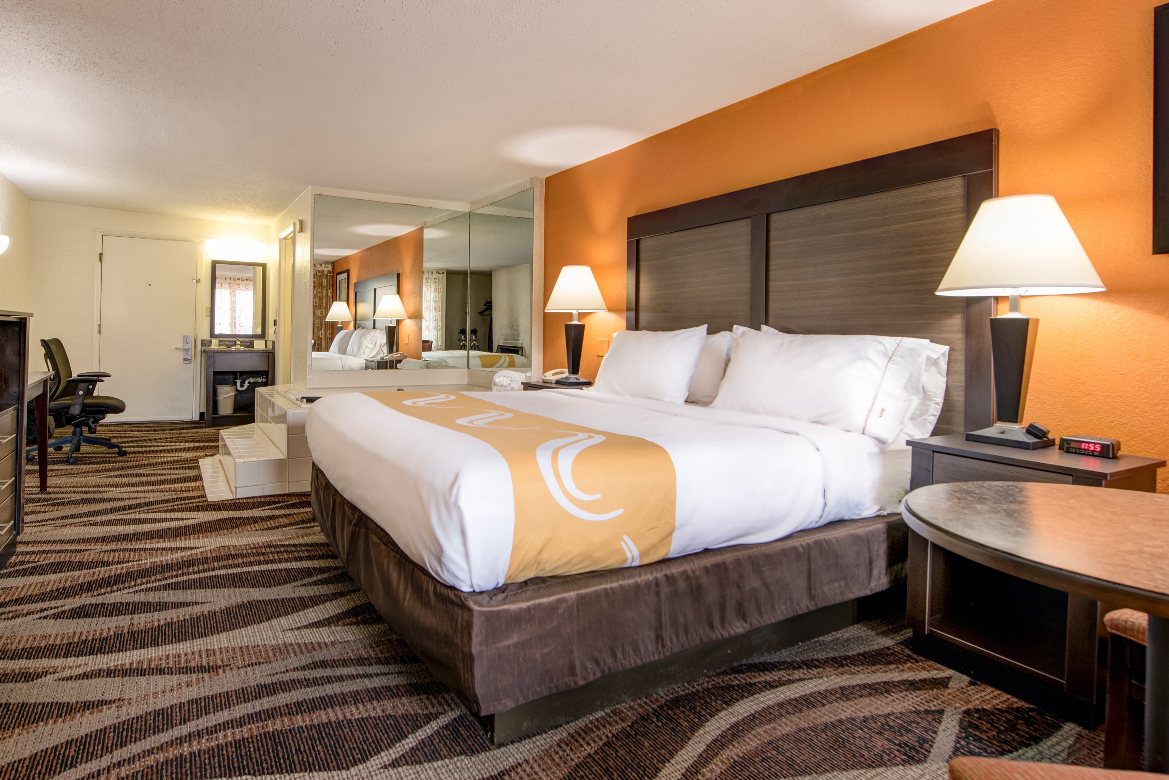 Quality Inn Creekside - Downtown Gatlinburg — 31