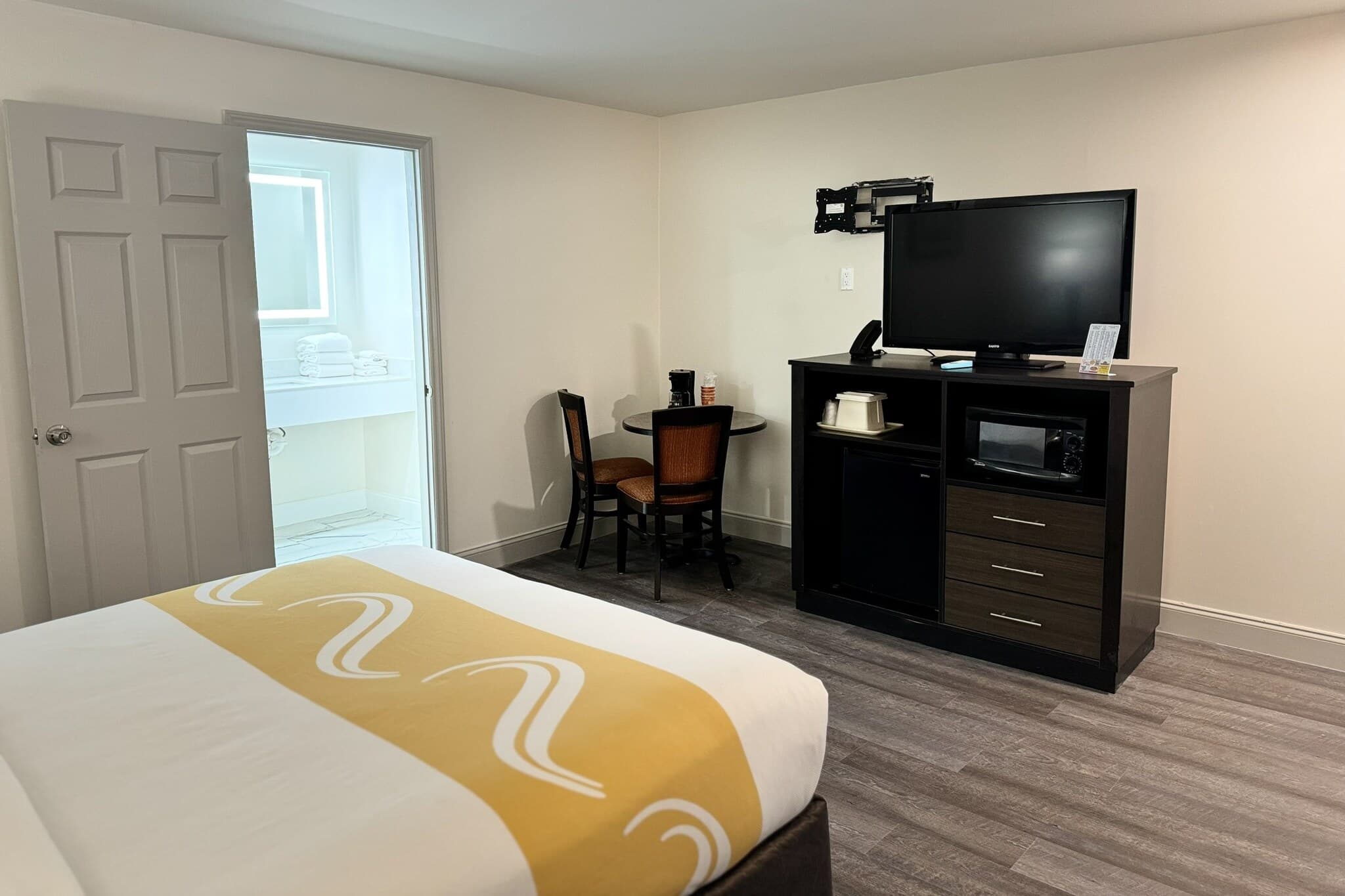 Quality Inn Creekside - Downtown Gatlinburg — 71
