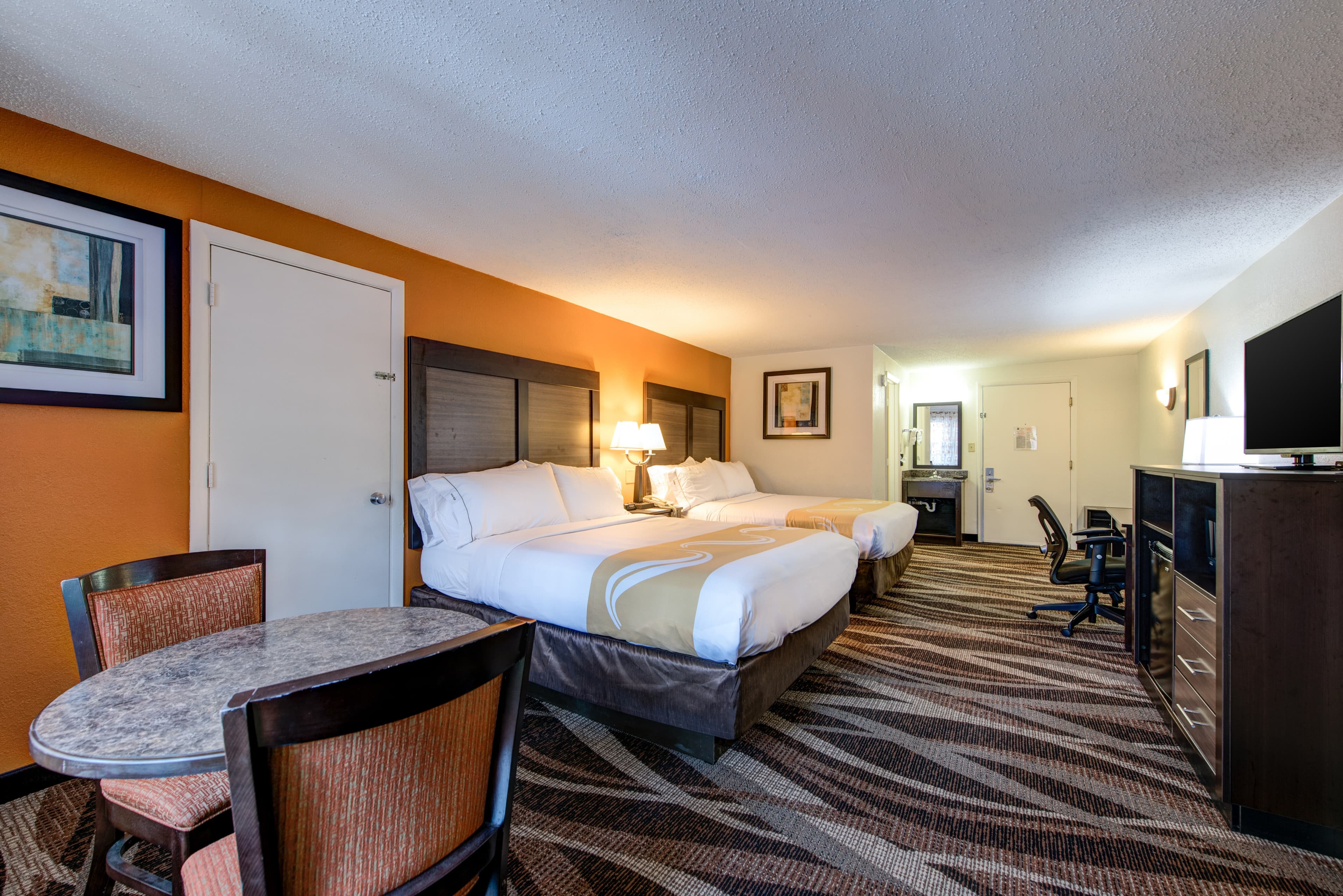 Quality Inn Creekside - Downtown Gatlinburg — 48