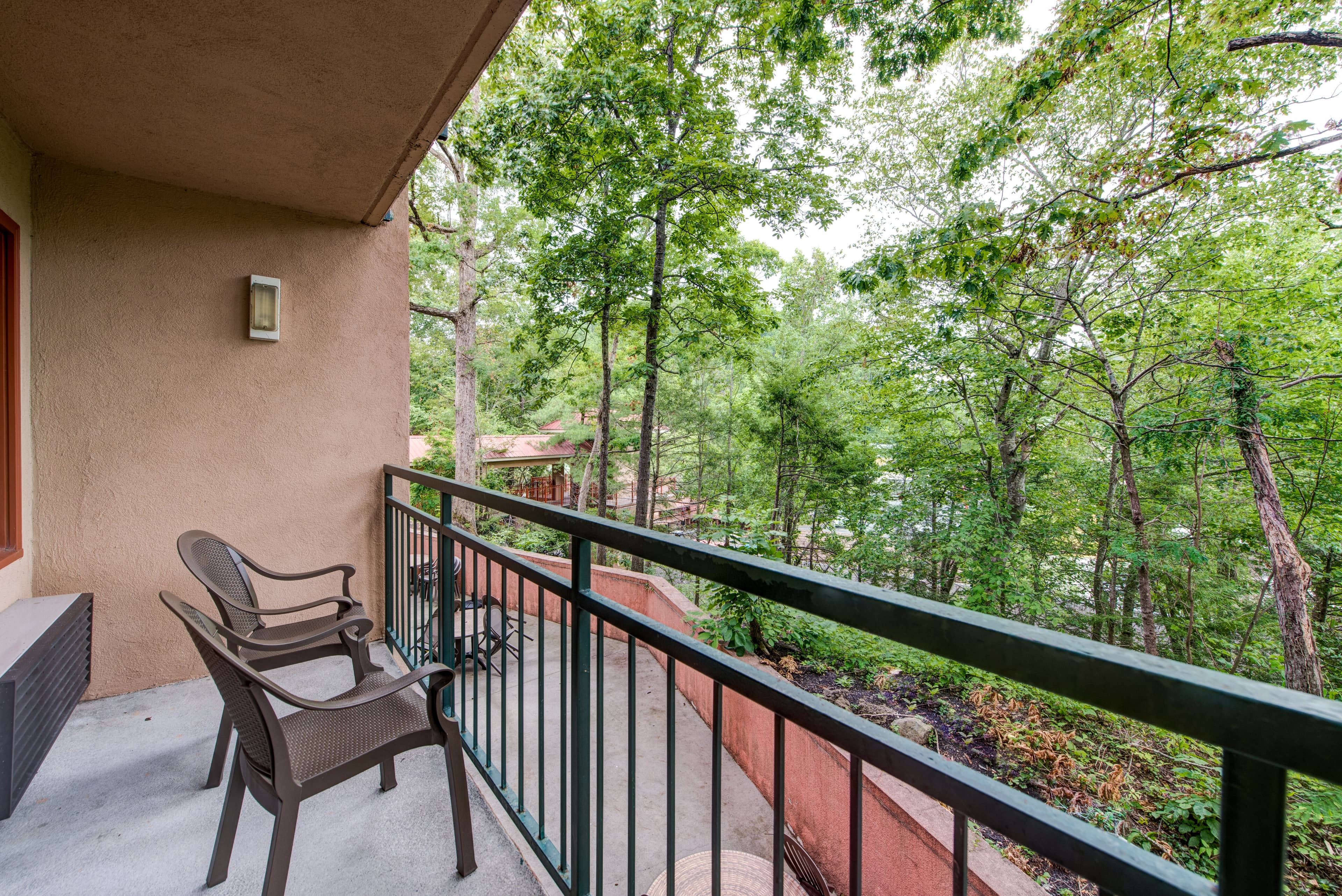 Quality Inn Creekside - Downtown Gatlinburg — 9