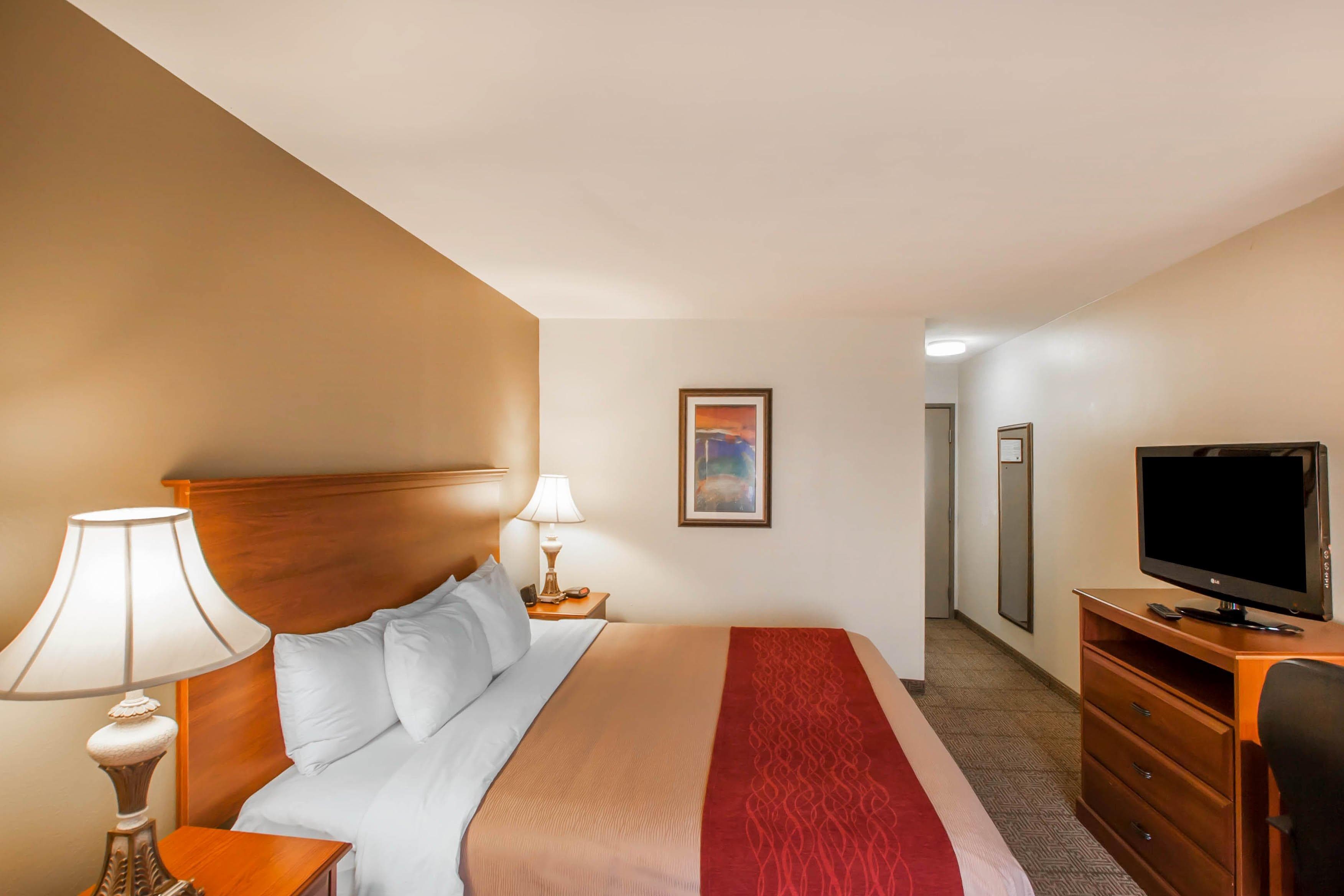 Quality Inn & Suites Germantown North - Image 2