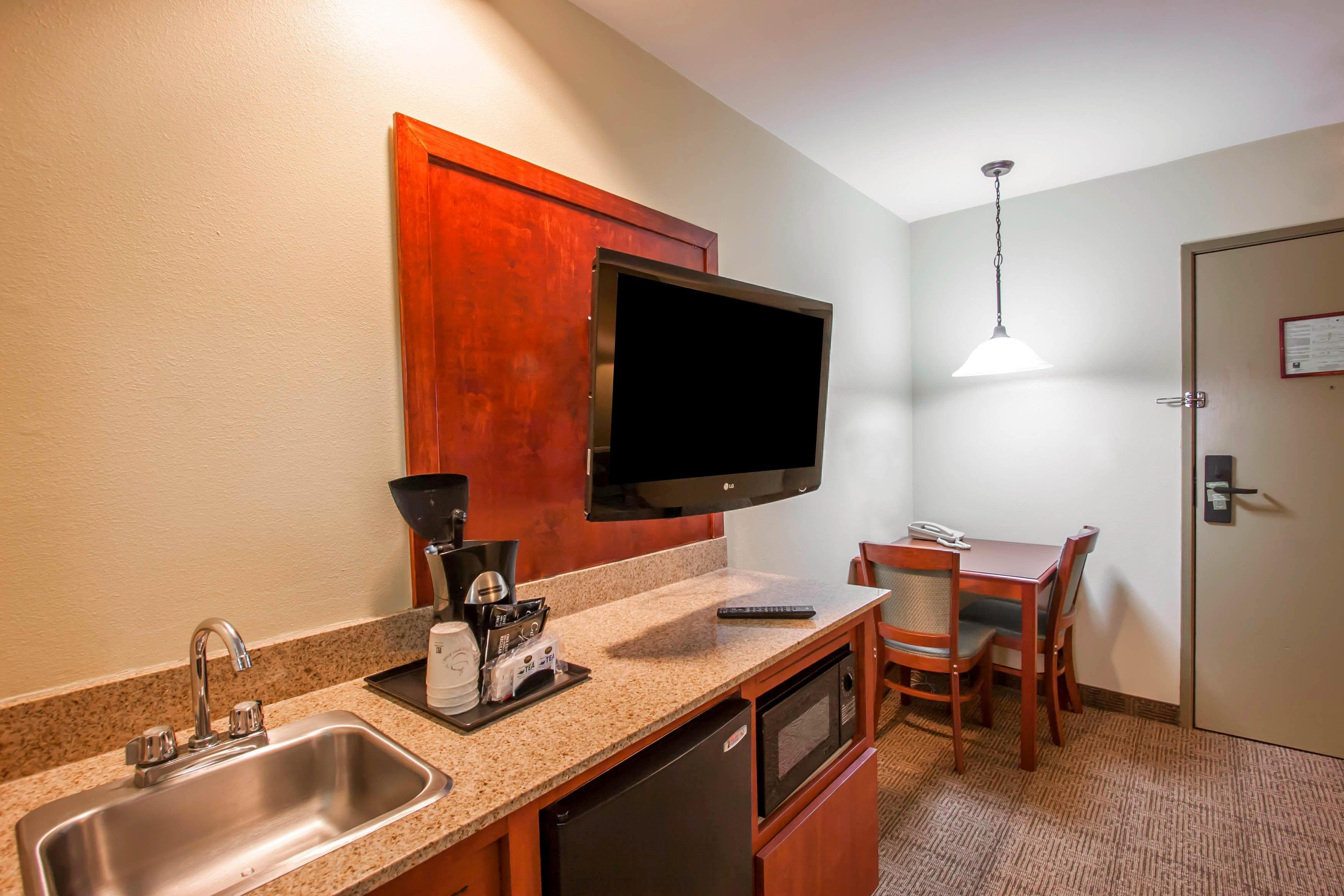 Quality Inn & Suites Germantown North — 15
