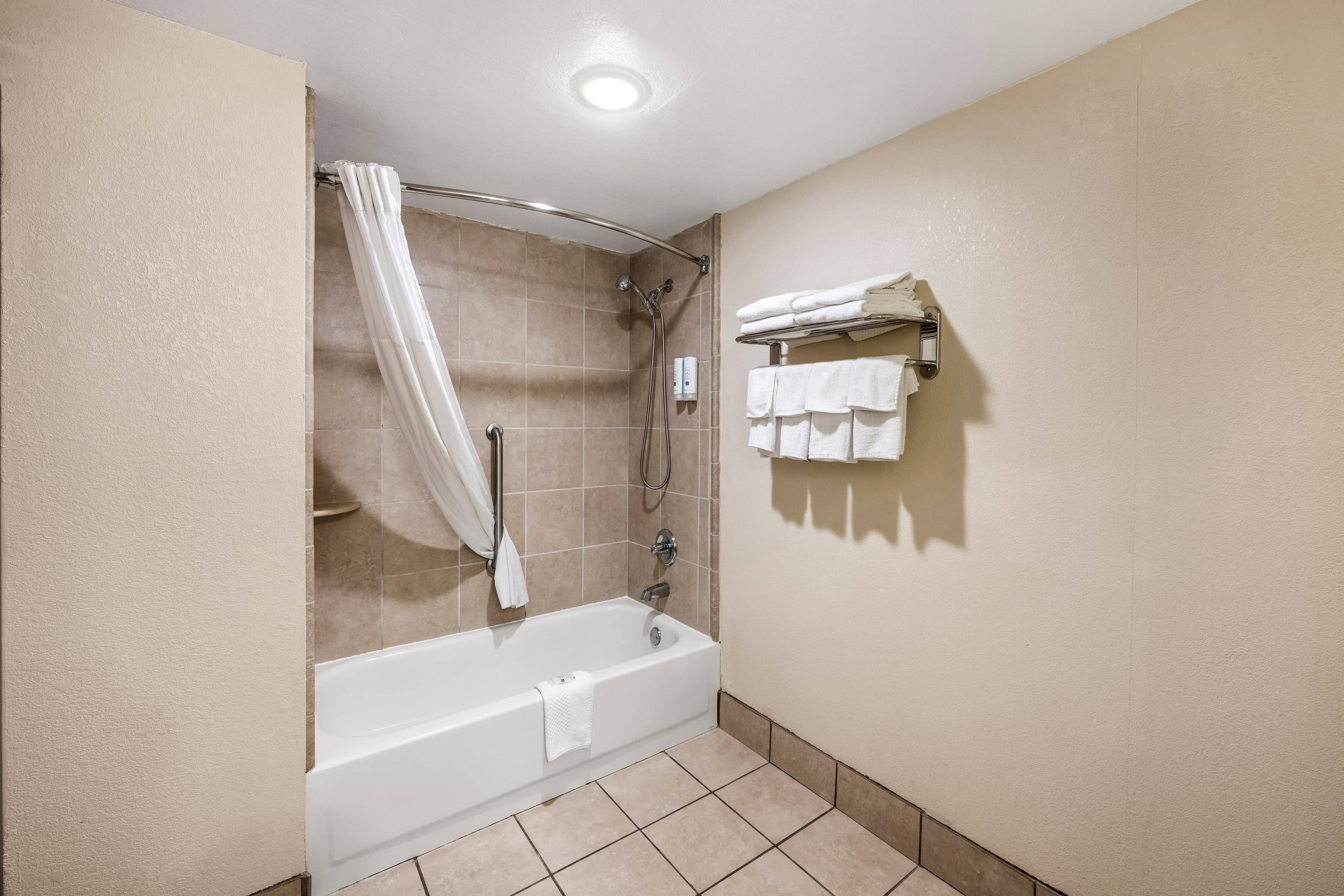 Quality Inn Bulls Gap - Image 5
