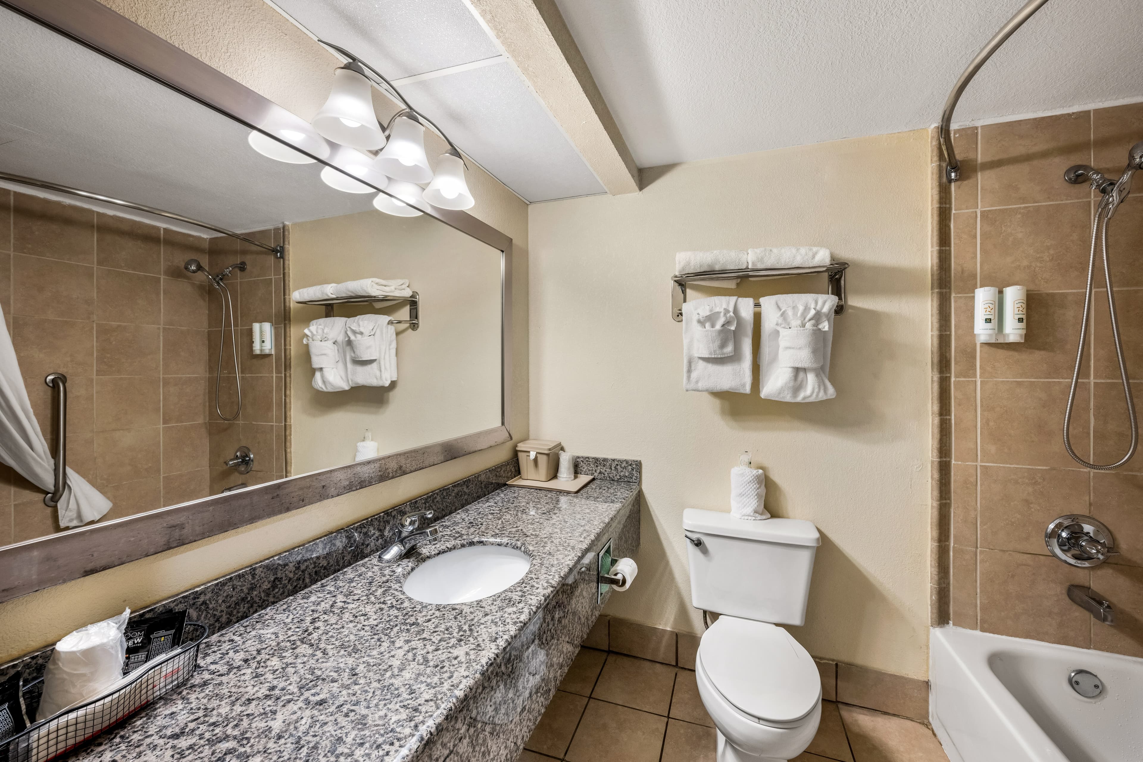 Quality Inn Bulls Gap — 12