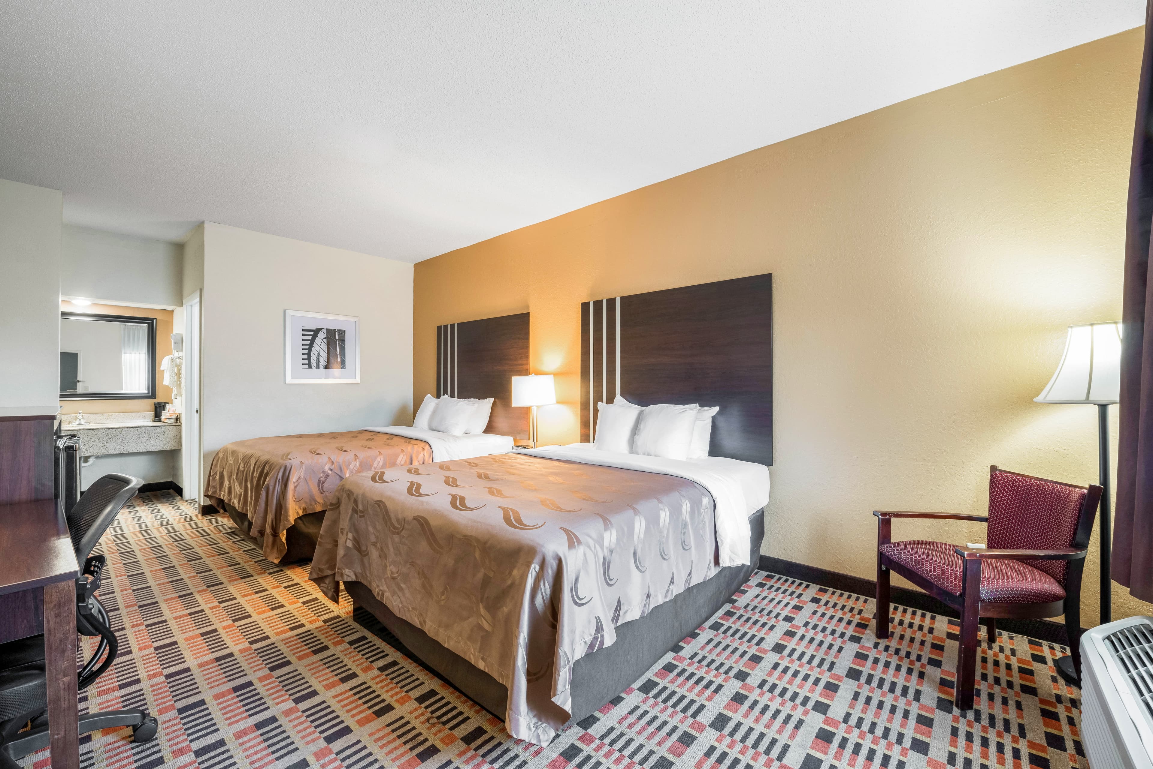 Quality Inn Johnson City near Downtown — 10