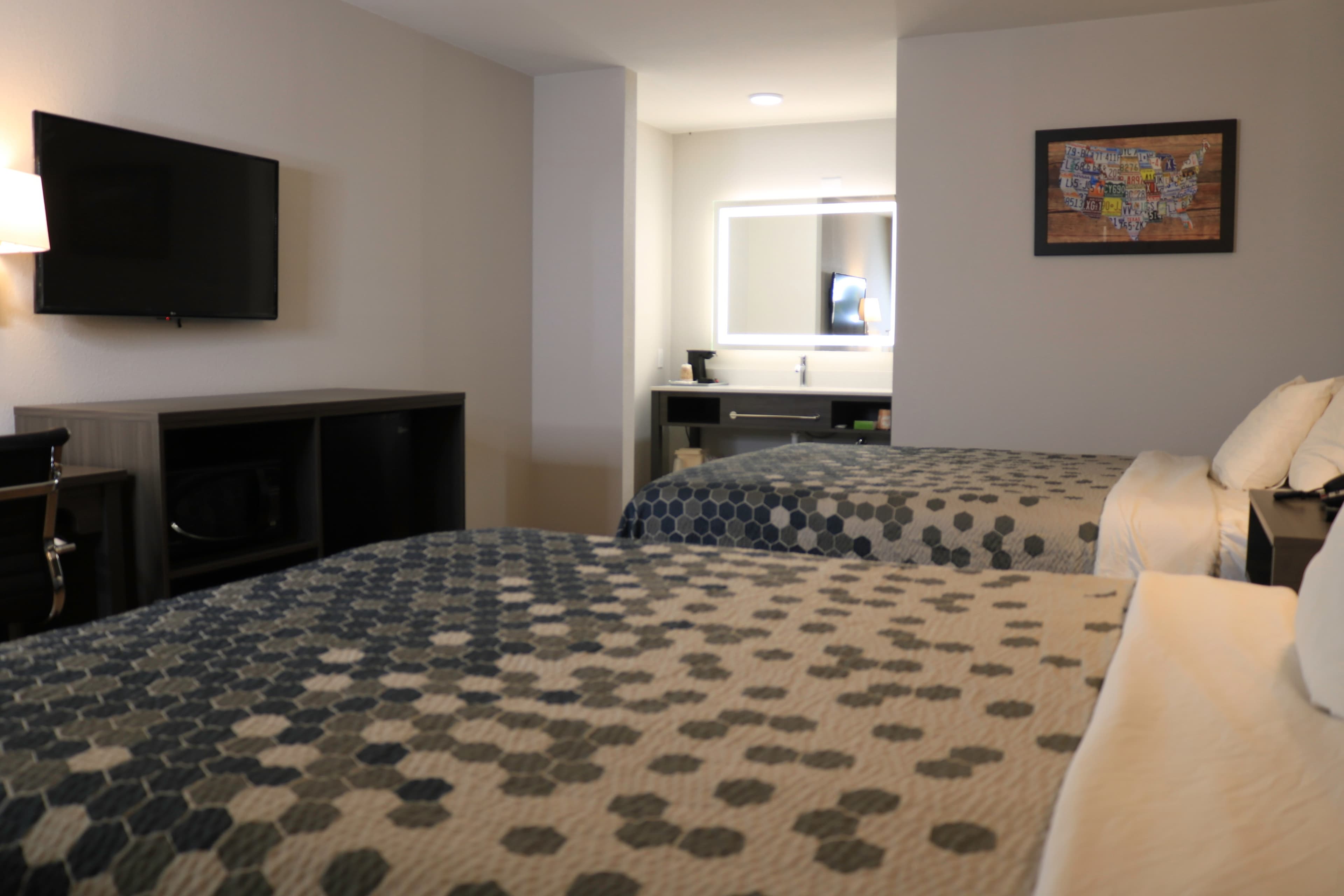 Econo Lodge Inn & Suites Southeast — 29