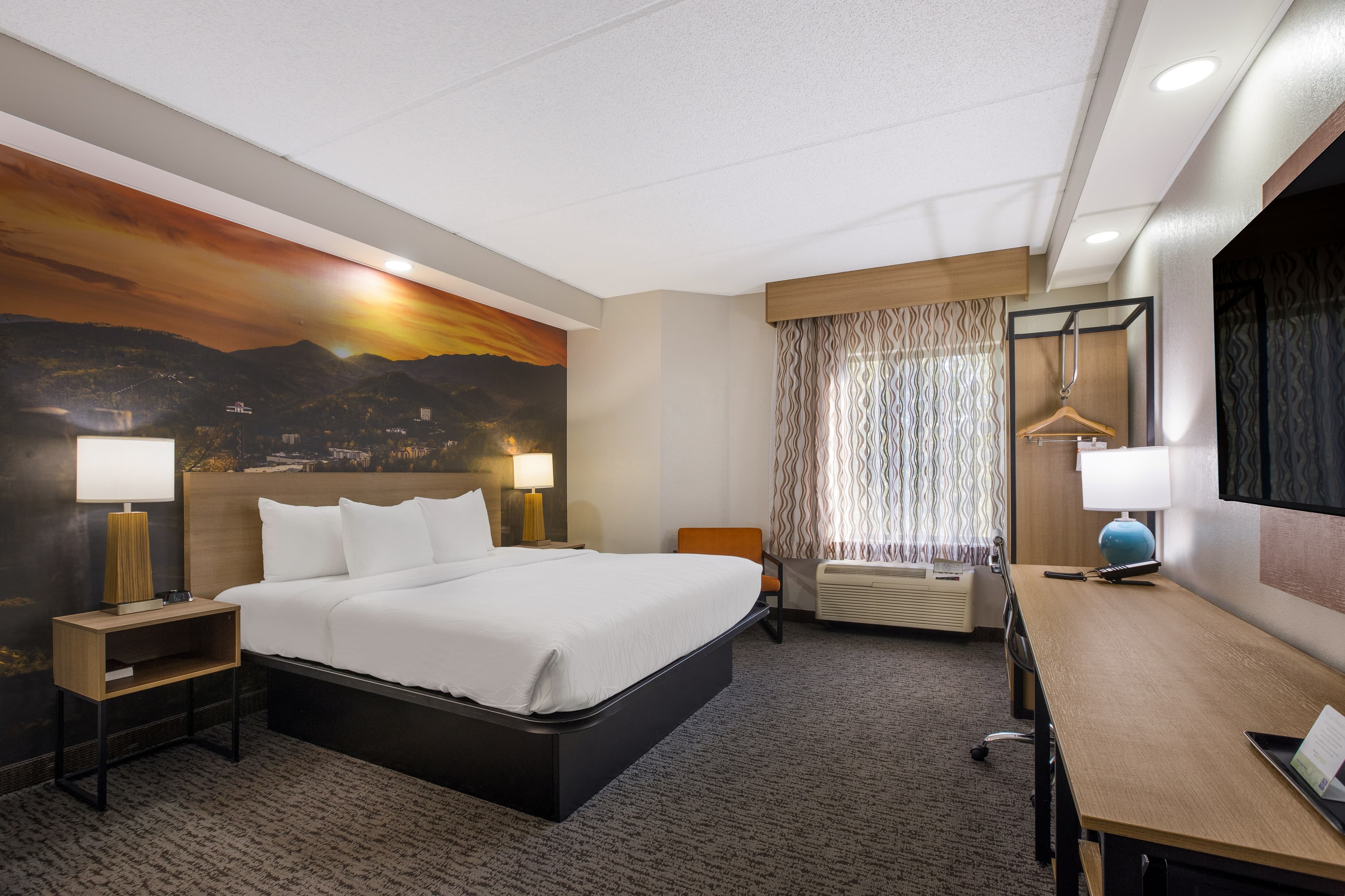 Clarion Pointe Sevierville-Pigeon Forge — 12