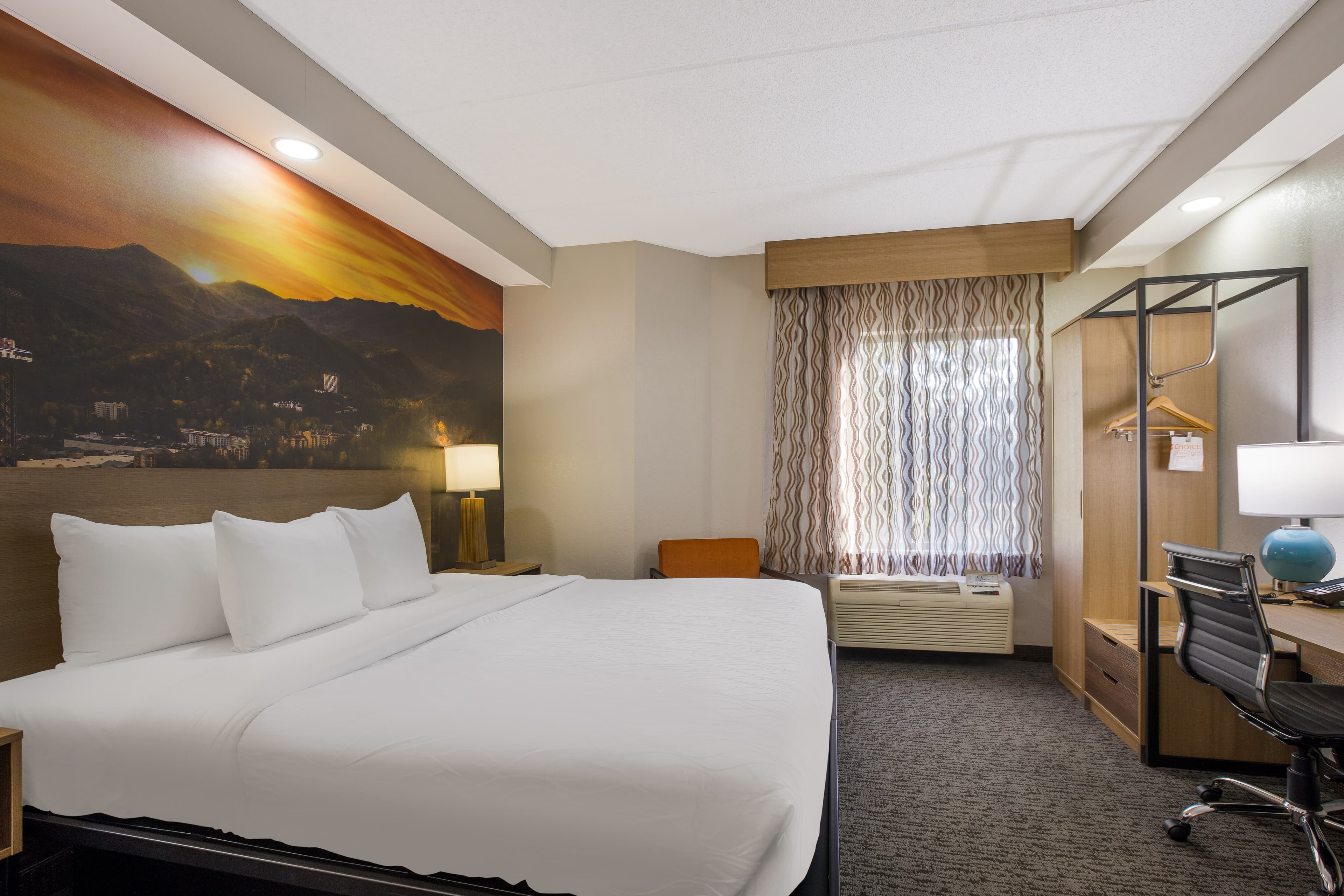 Clarion Pointe Sevierville-Pigeon Forge — 13