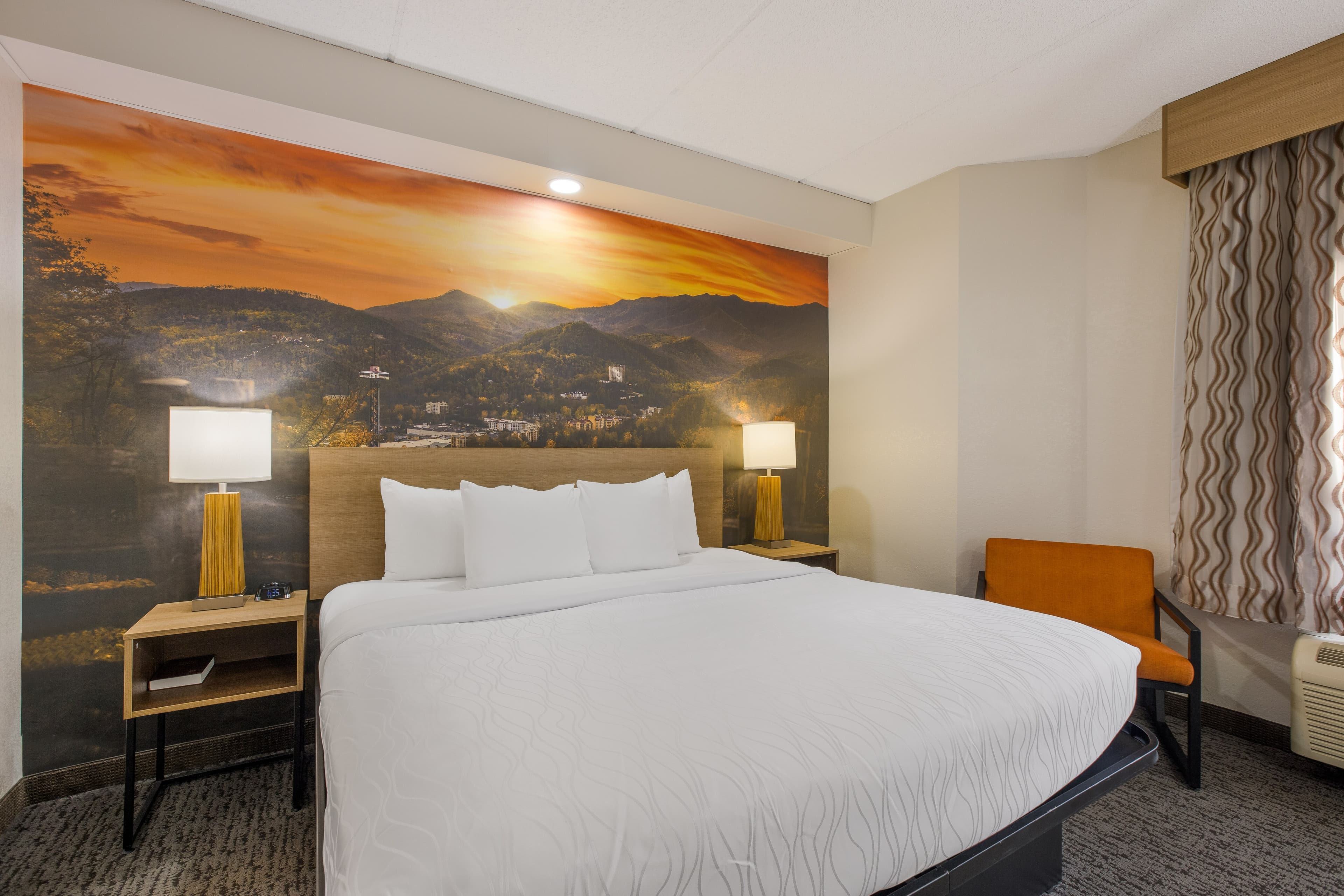Clarion Pointe Sevierville-Pigeon Forge — 17