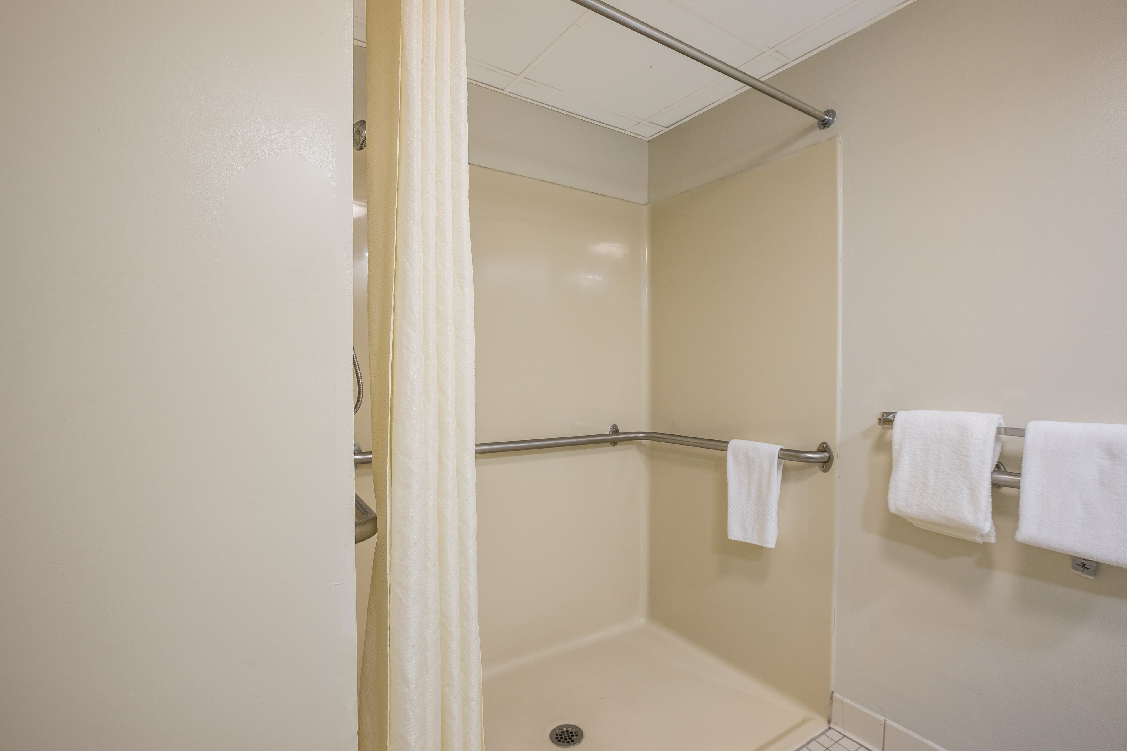 Clarion Pointe Sevierville-Pigeon Forge — 11