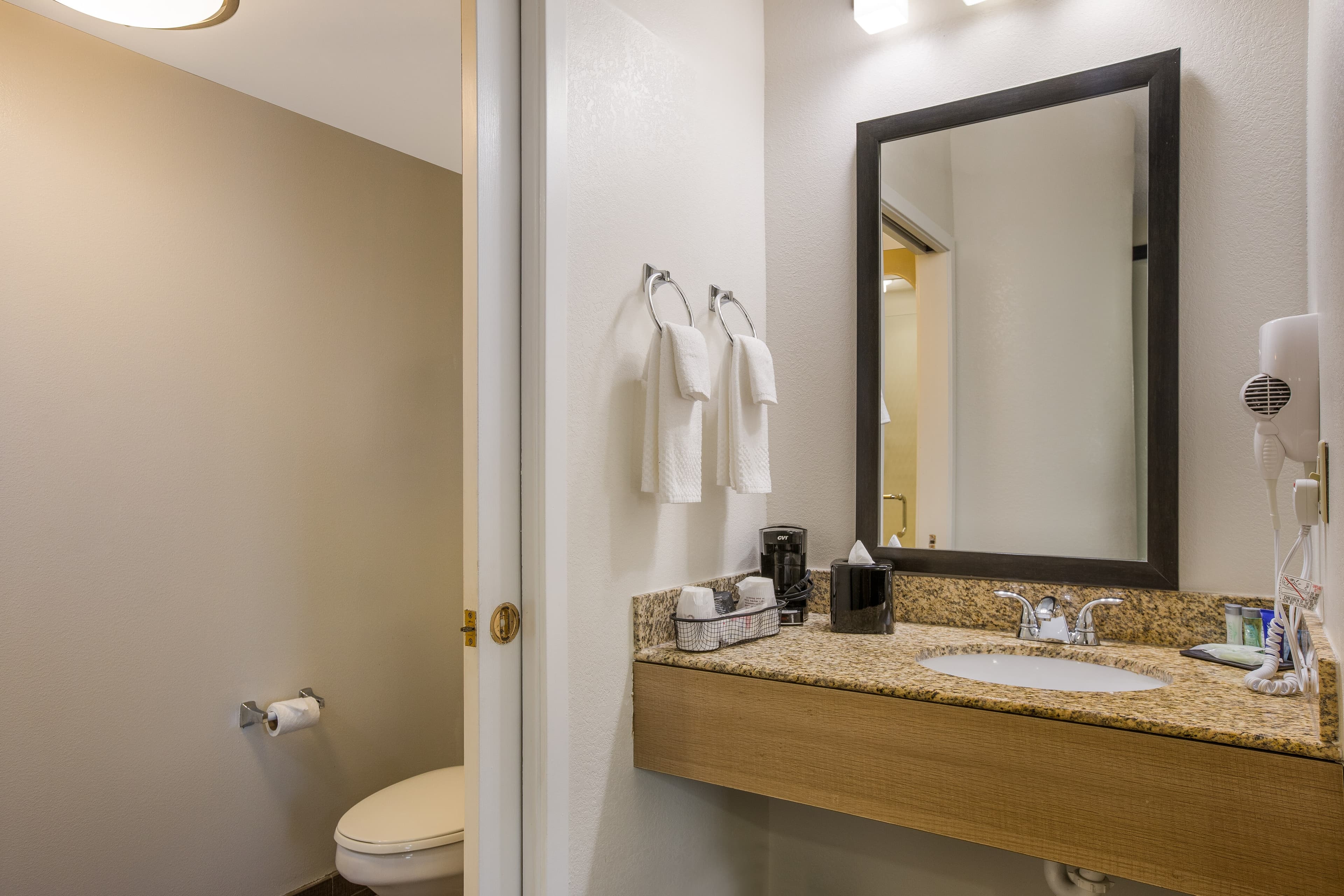 Clarion Pointe Sevierville-Pigeon Forge — 19
