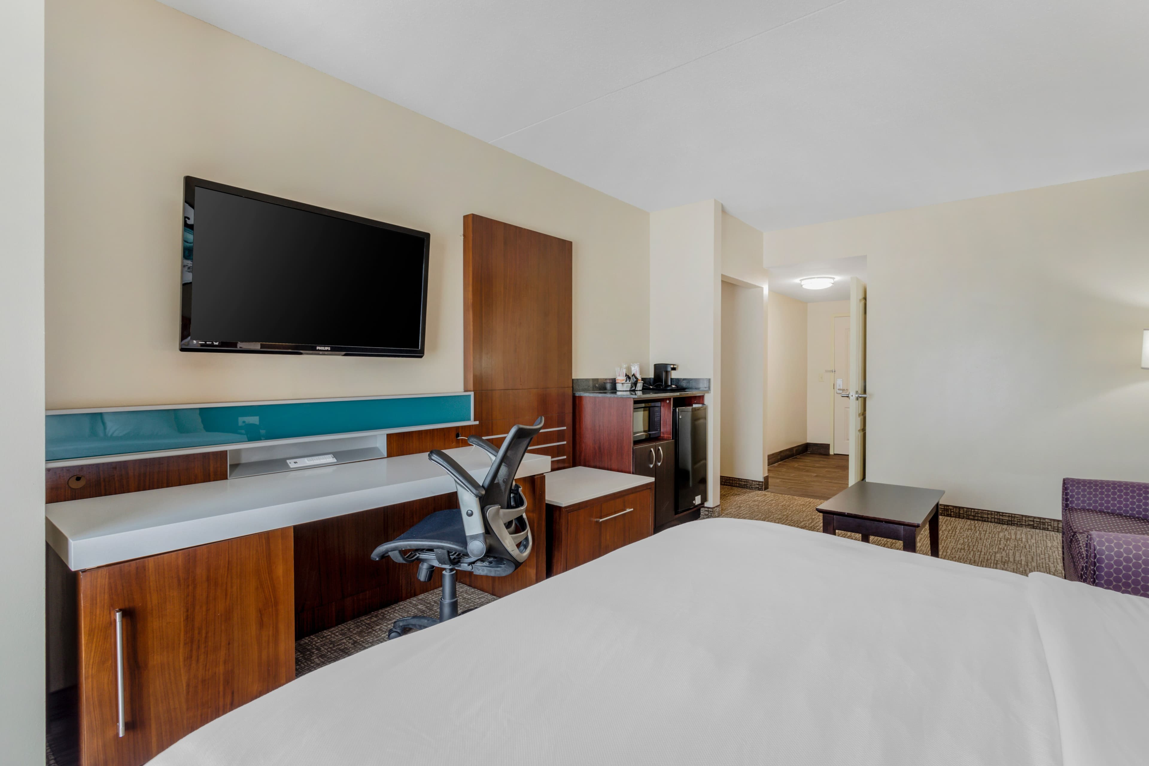Comfort Suites Knoxville East — 6