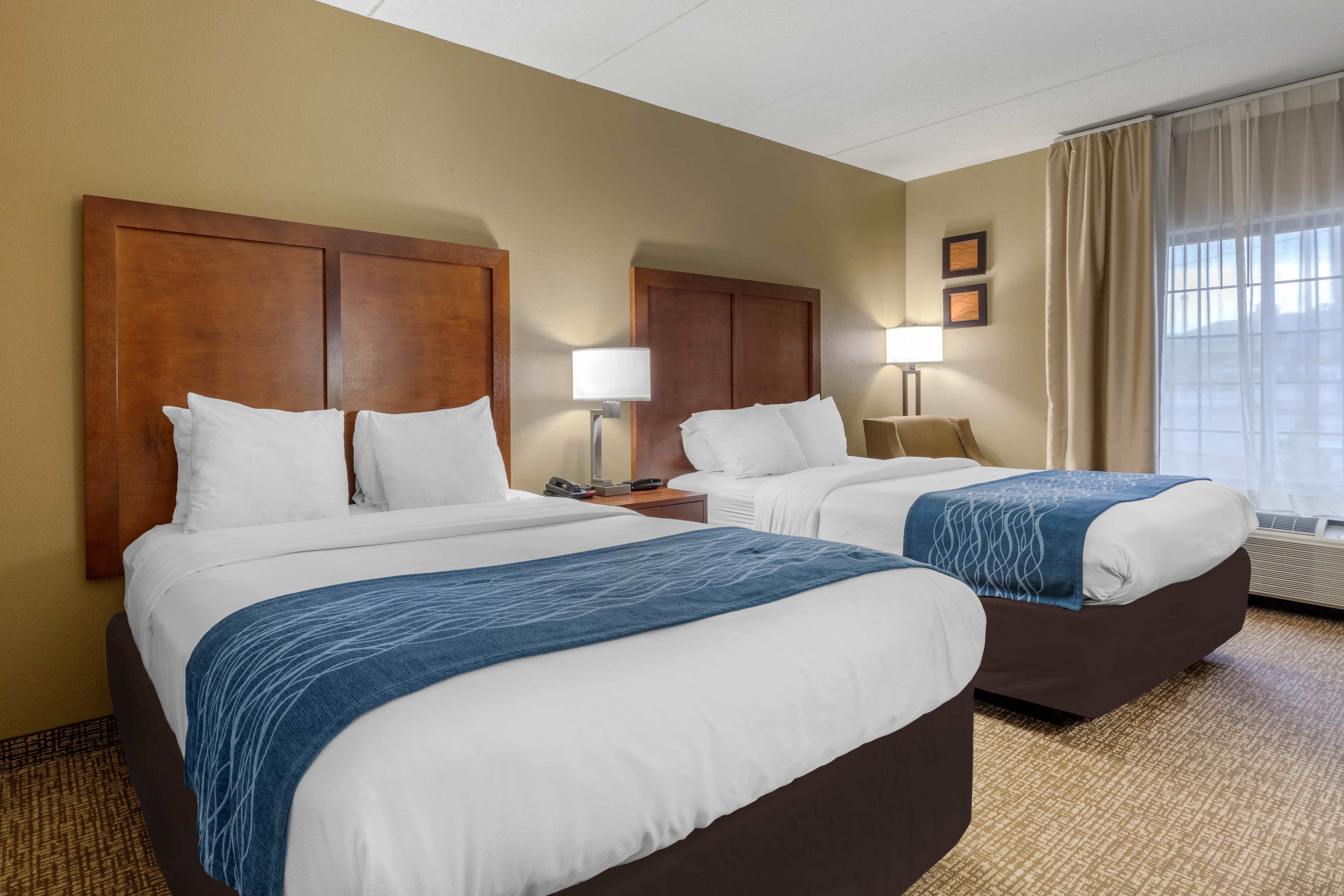 Comfort Inn & Suites Hamilton Place — 14