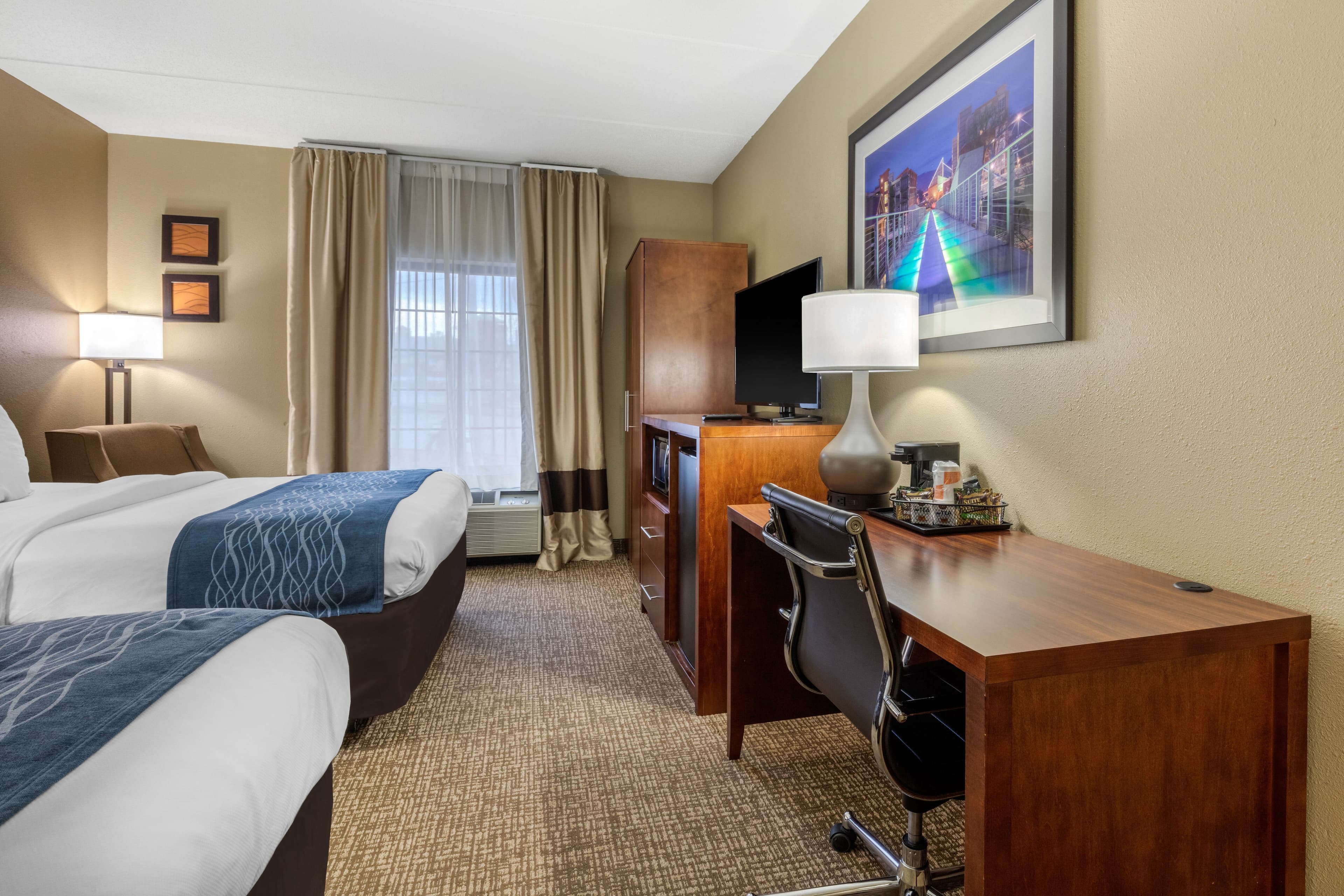 Comfort Inn & Suites Hamilton Place — 15