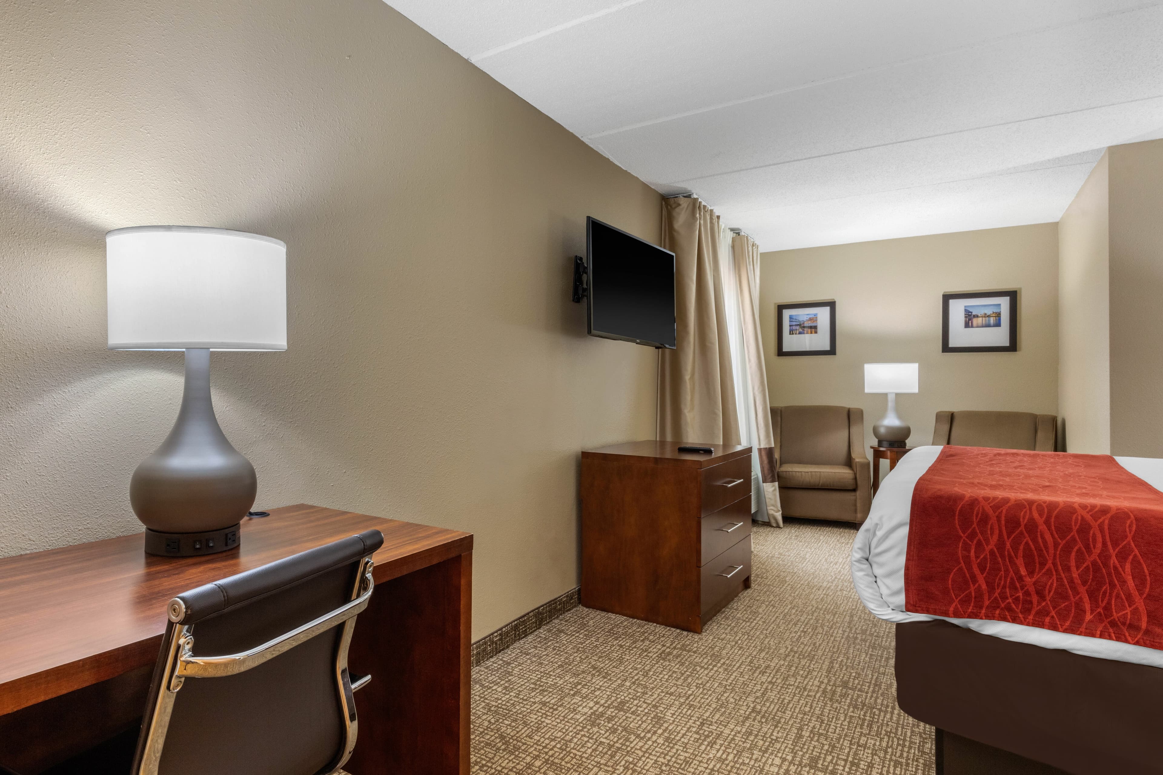 Comfort Inn & Suites Hamilton Place — 27