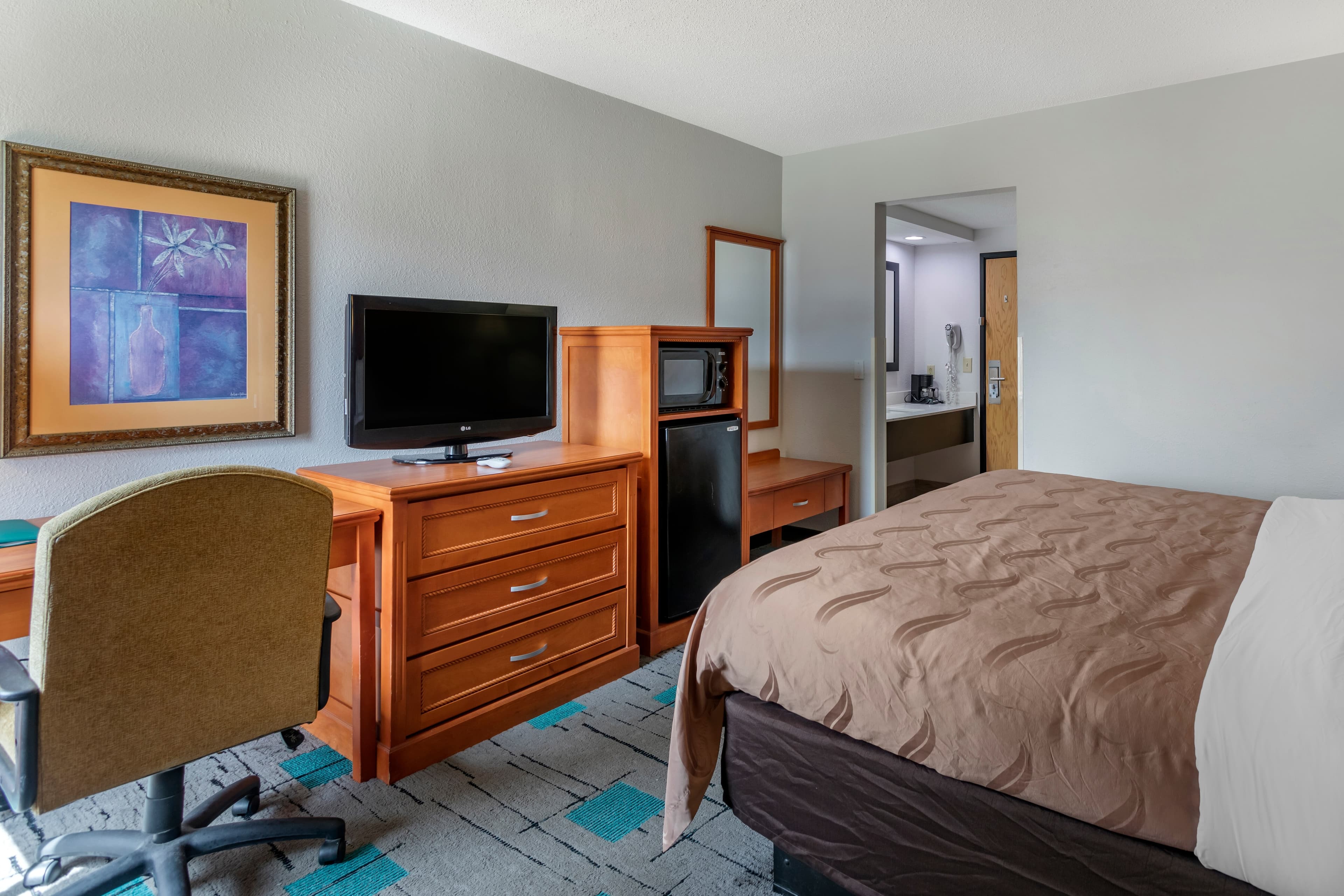 Quality Inn & Suites Chattanooga West near Lookout Mountain - Image 3