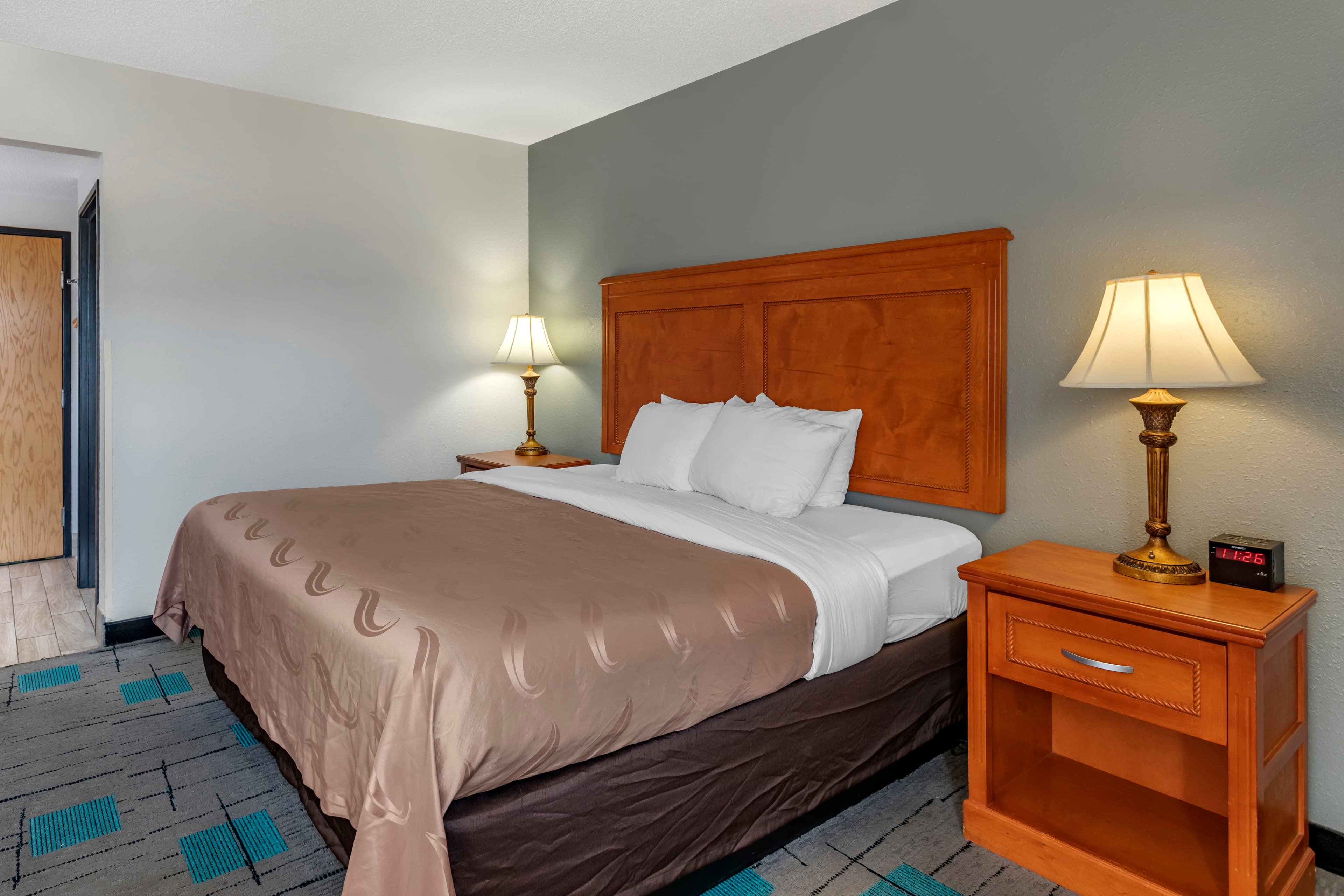 Quality Inn & Suites Chattanooga West near Lookout Mountain - Image 4