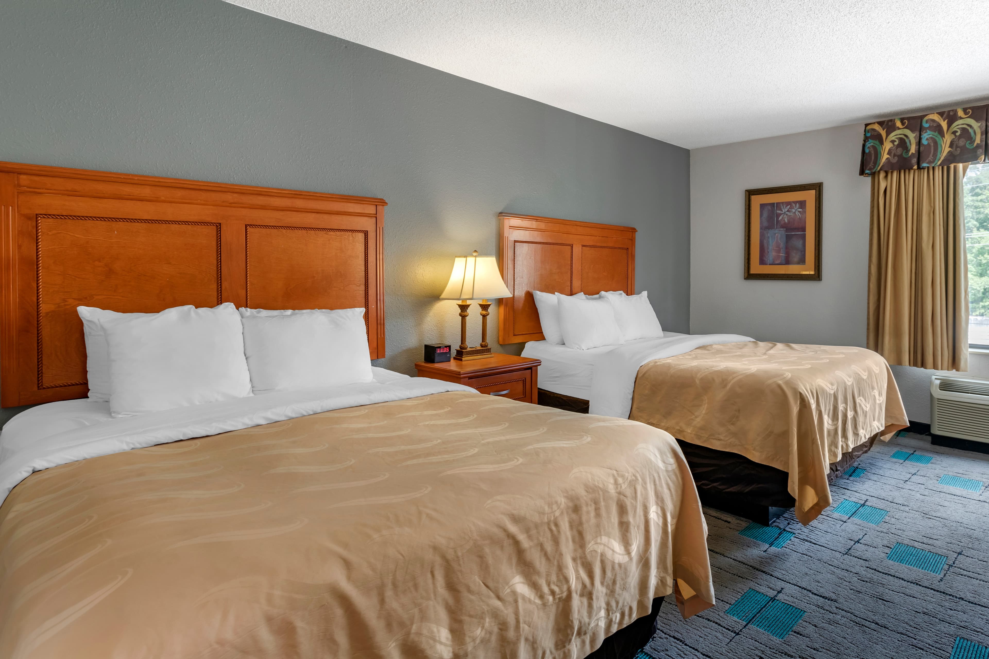 Quality Inn & Suites Chattanooga West near Lookout Mountain — 14
