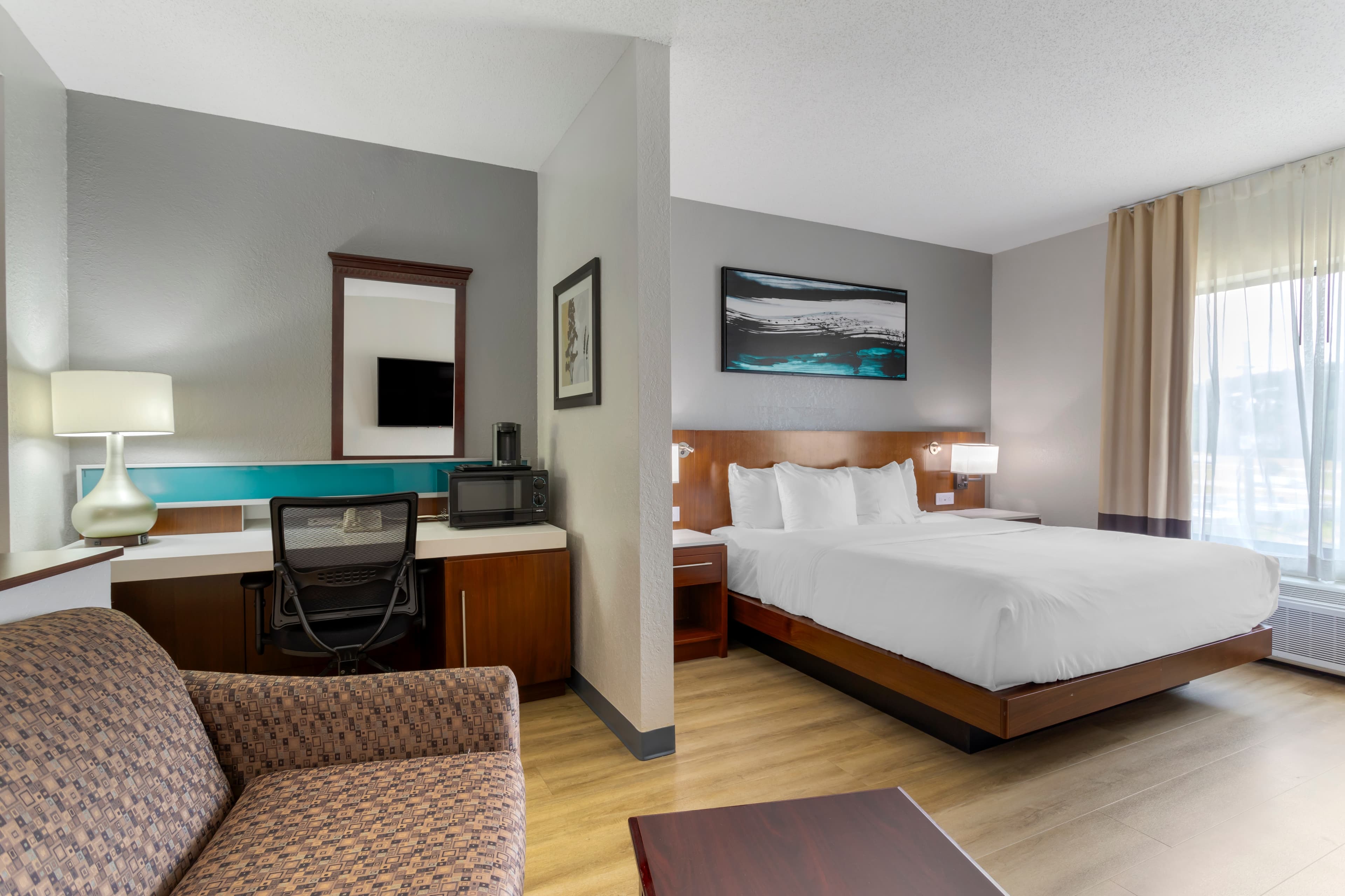 Comfort Suites Kodak Sevierville — 11