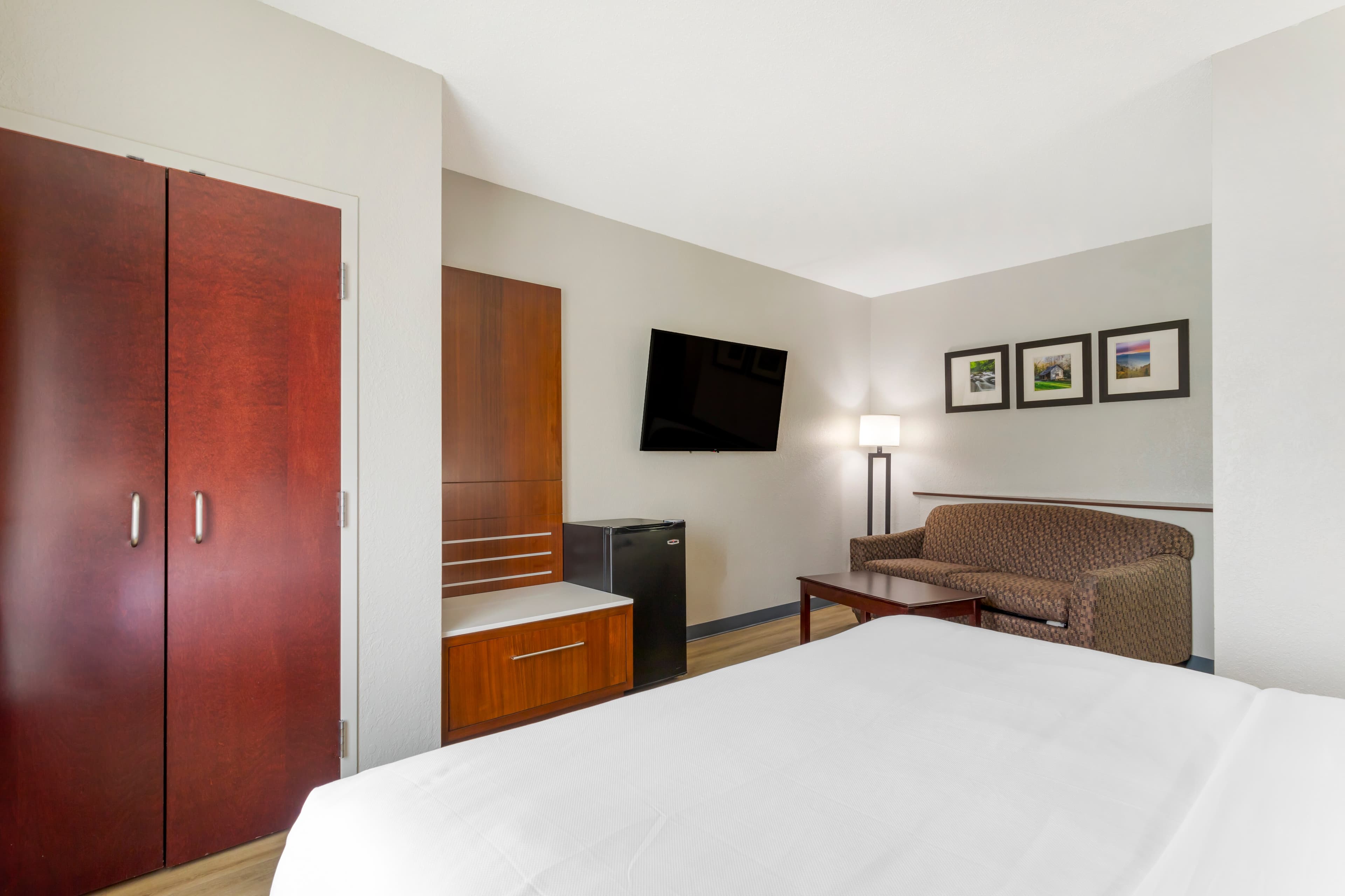 Comfort Suites Kodak Sevierville — 14