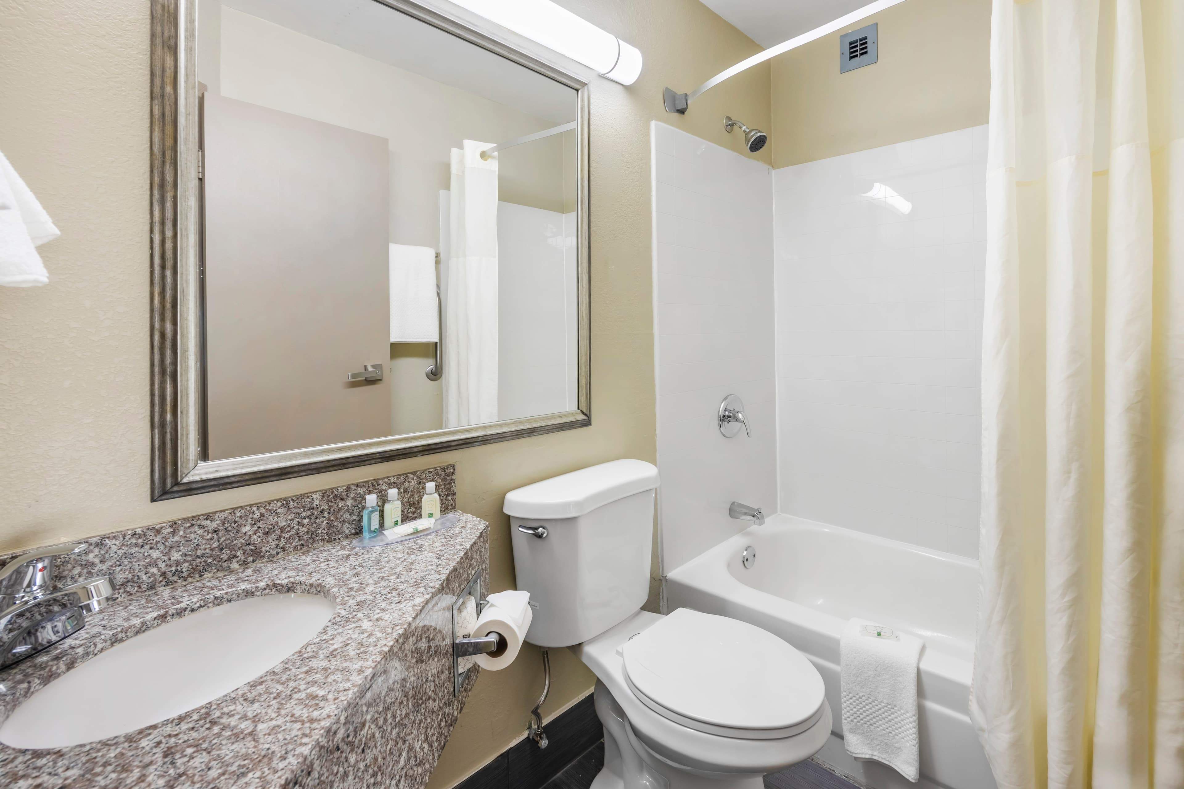 Quality Inn Jackson Northwest — 5