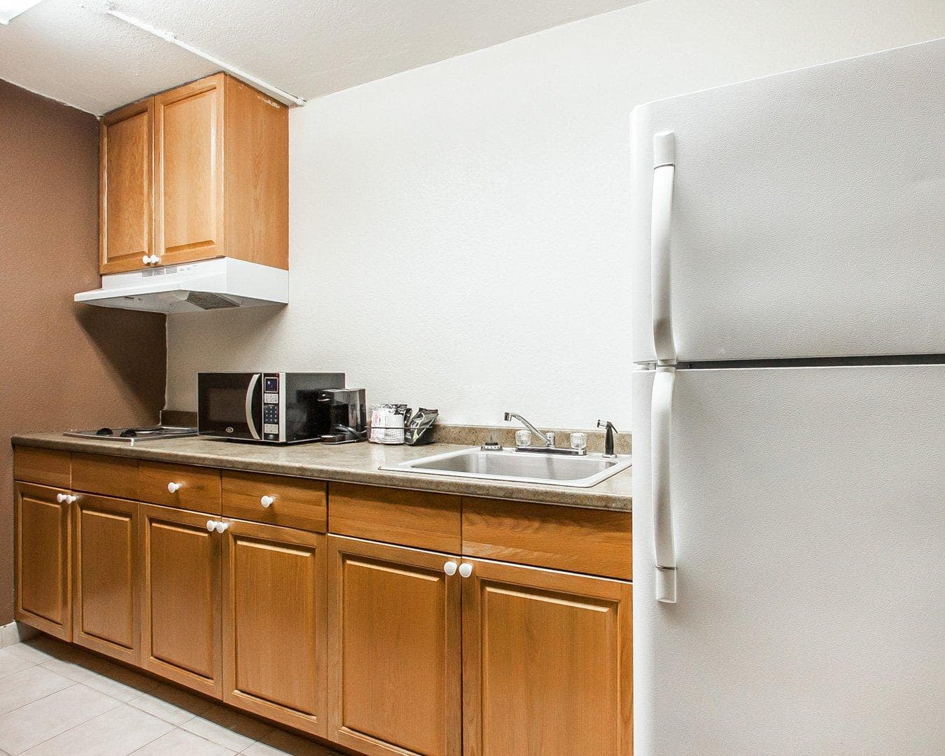 Econo Lodge Inn & Suites Jackson Northwest — 23