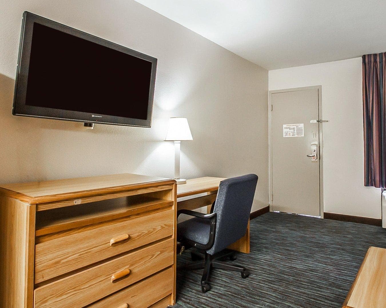 Econo Lodge Inn & Suites Jackson Northwest — 21