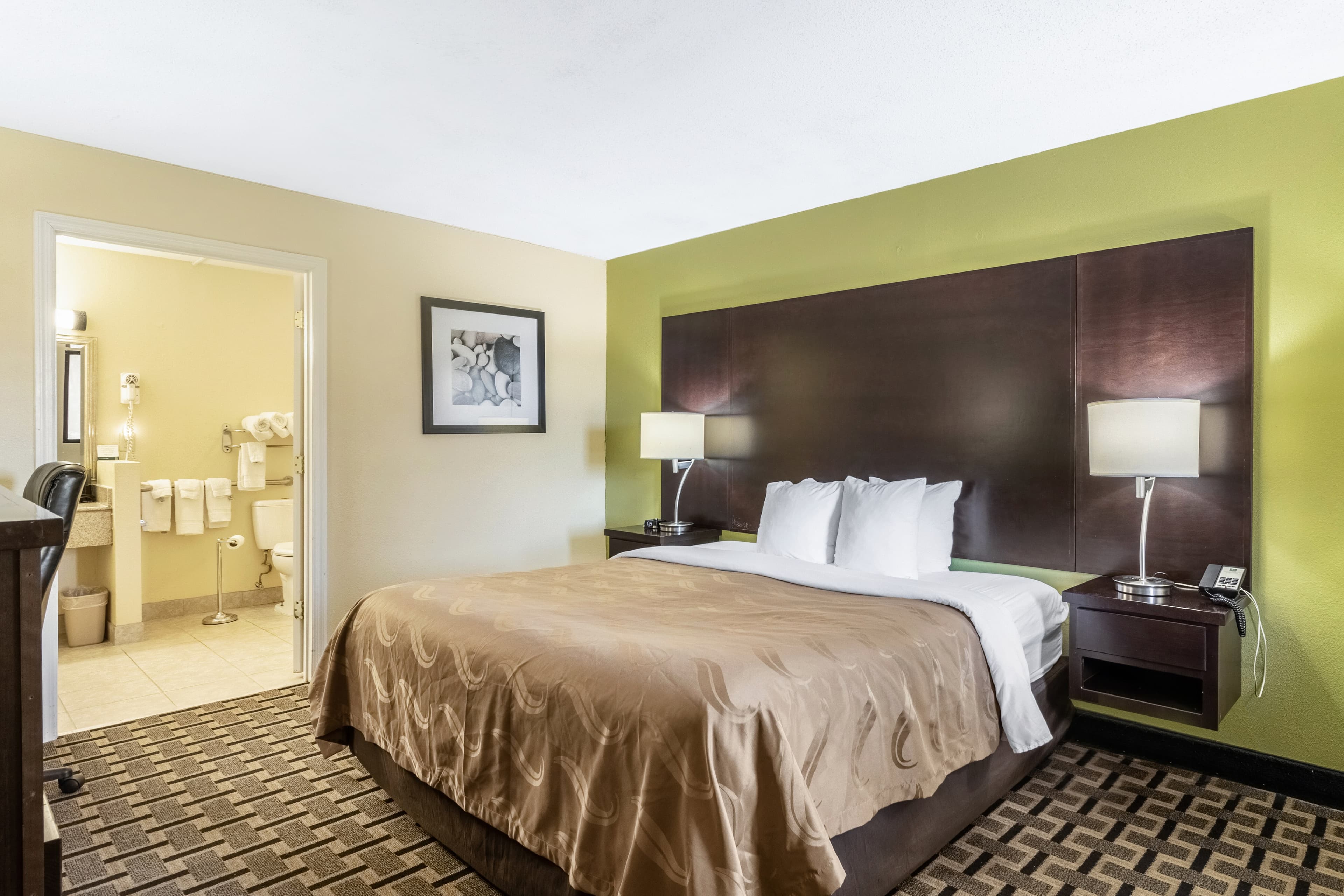 Quality Inn Franklin - Cool Springs Area - Image 2