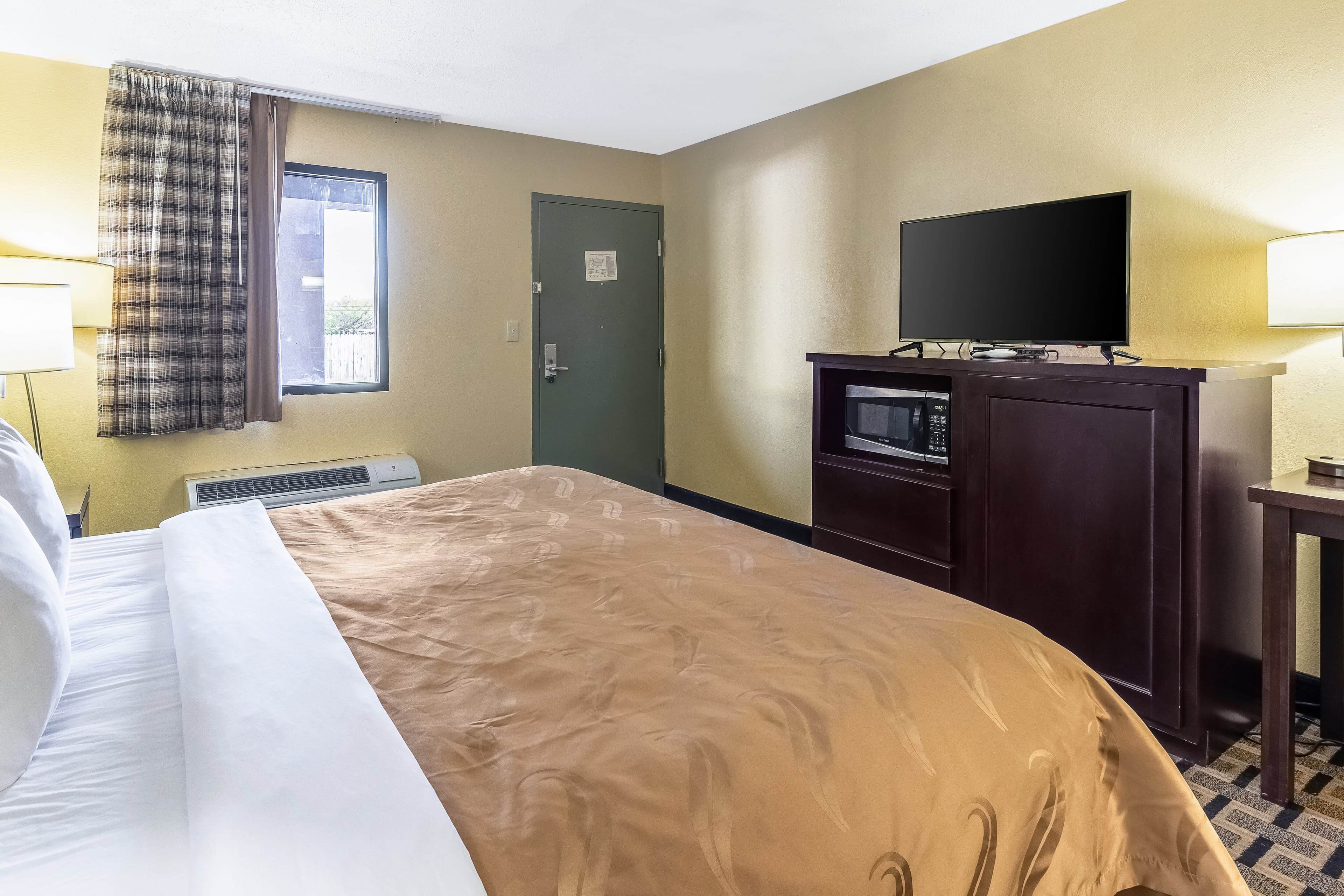 Quality Inn Franklin - Cool Springs Area - Image 4