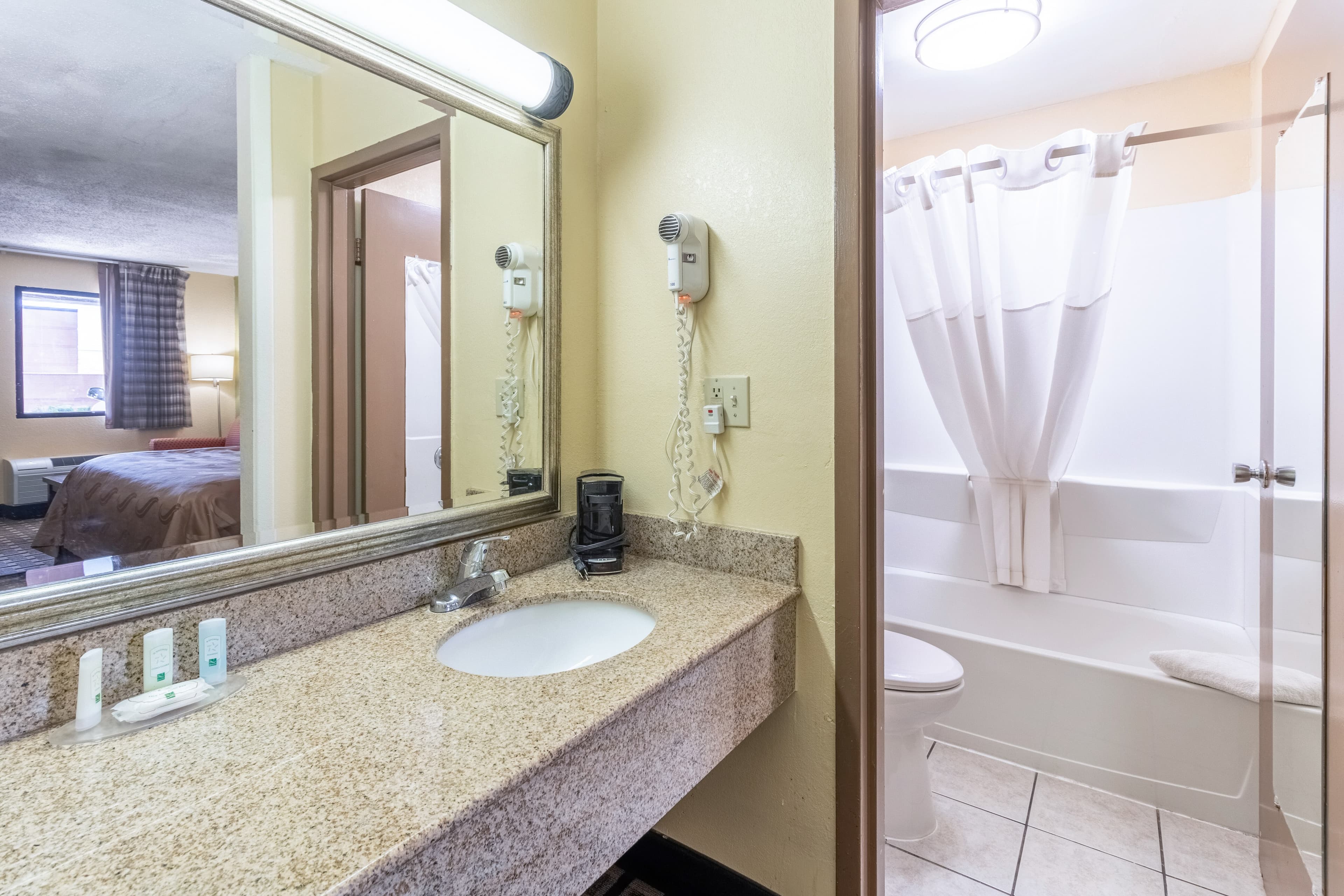 Quality Inn Franklin - Cool Springs Area — 10