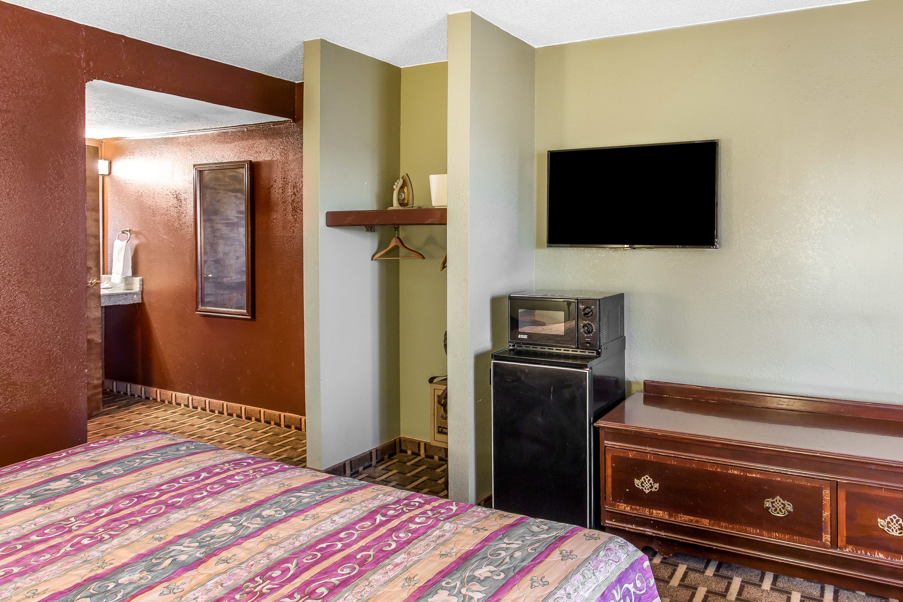 Rodeway Inn & Suites Smyrna - Nashville Area - Image 4