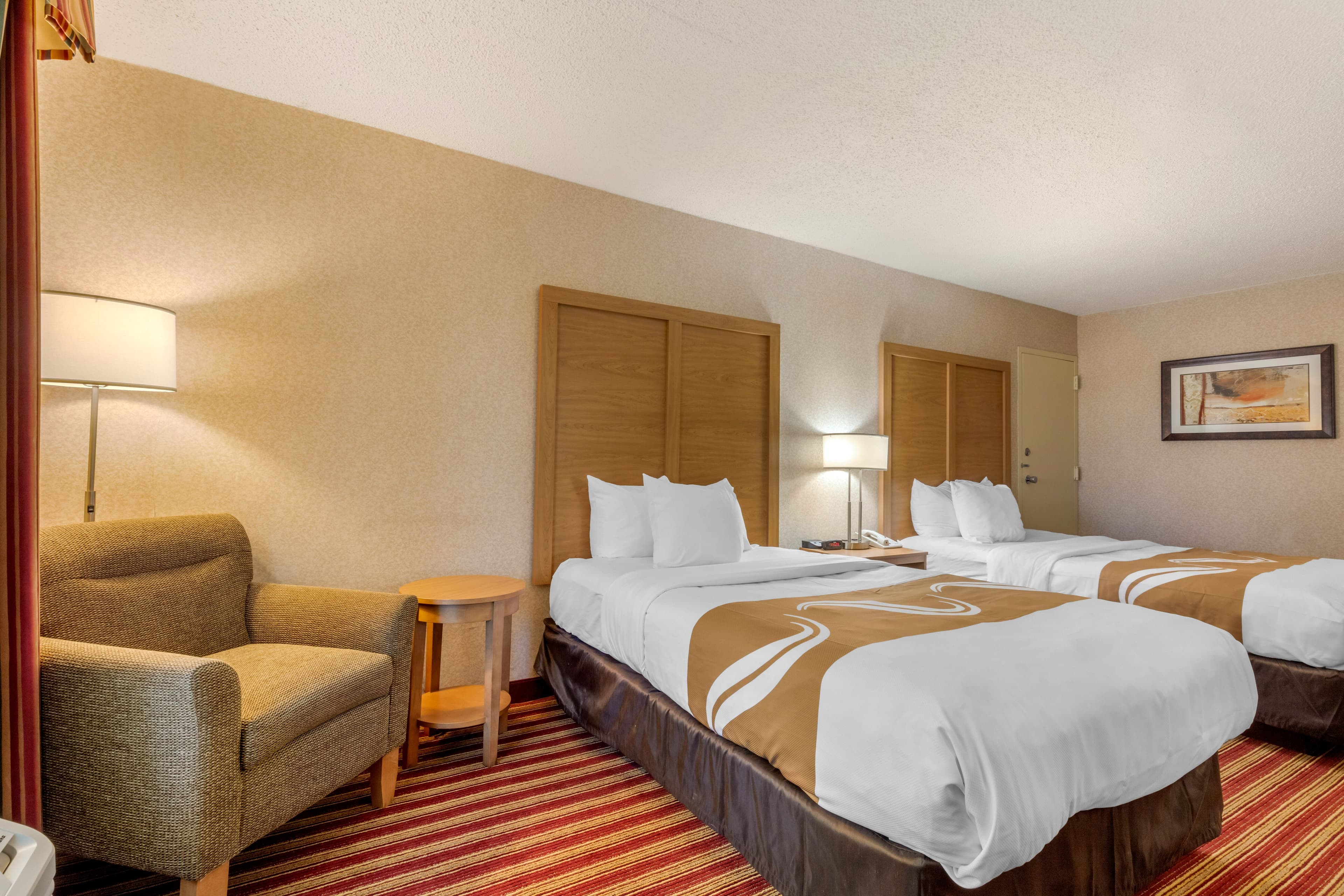 Quality Inn Exit 4 - Image 4