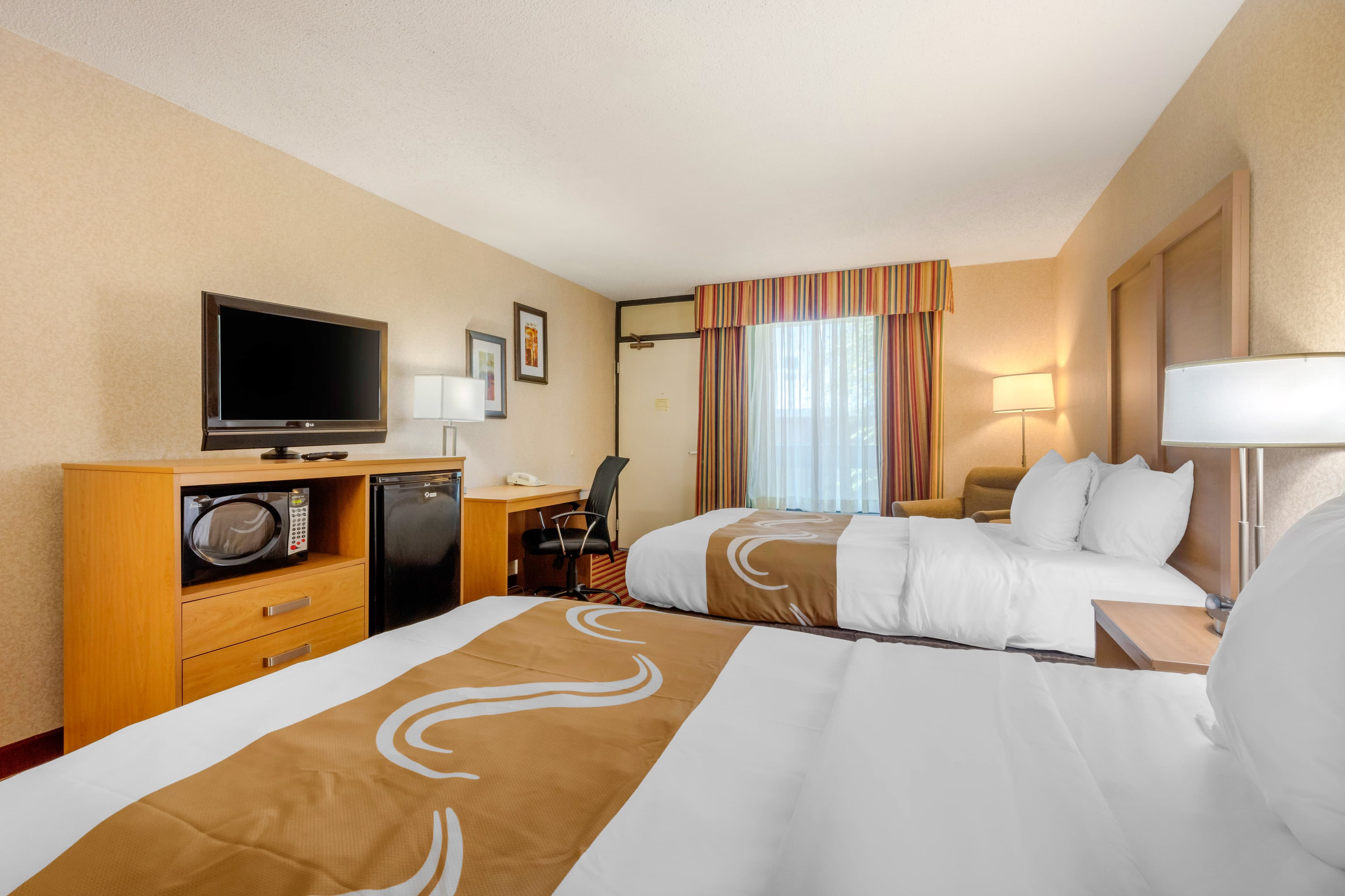 Quality Inn Exit 4 — 6