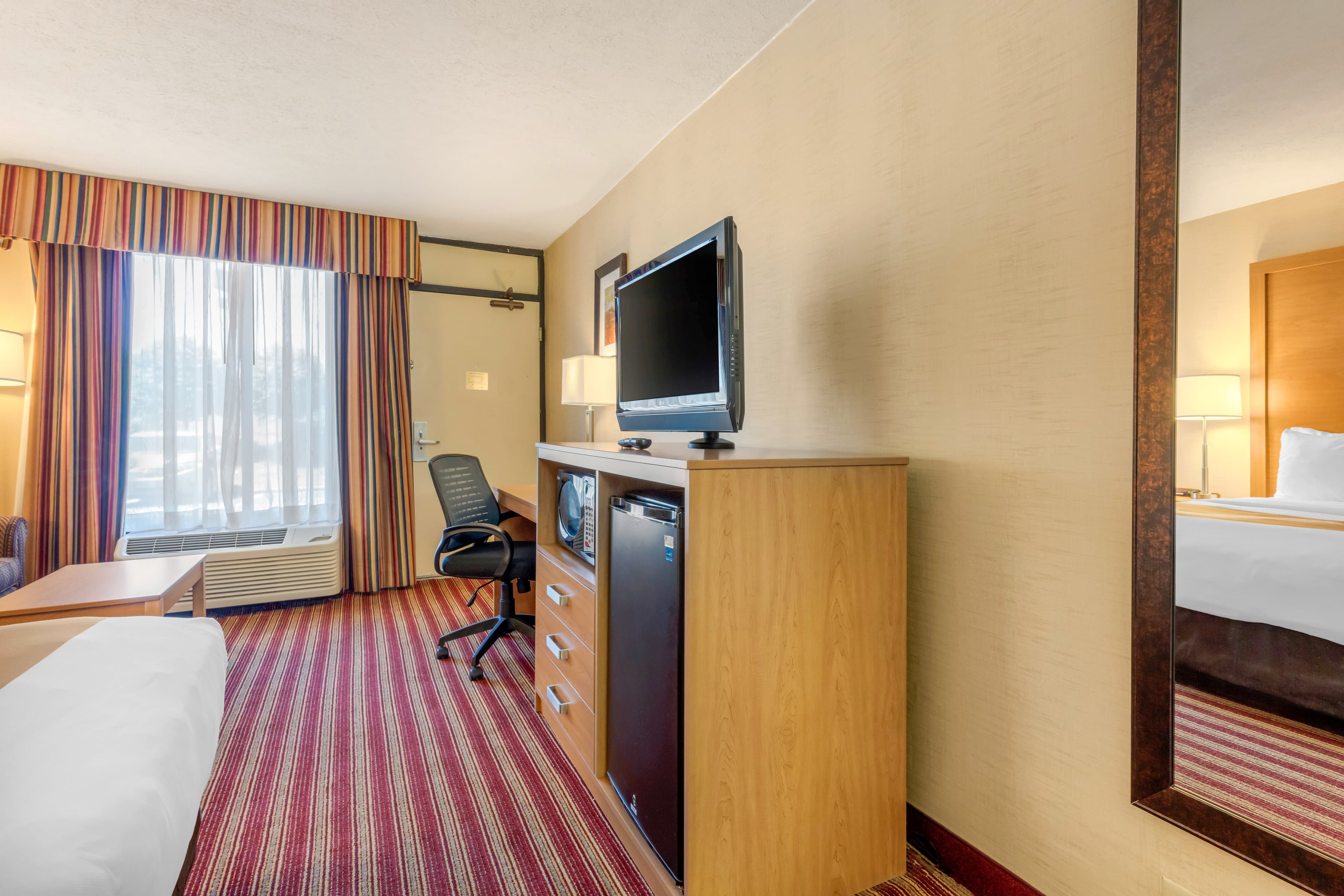 Quality Inn Exit 4 — 11