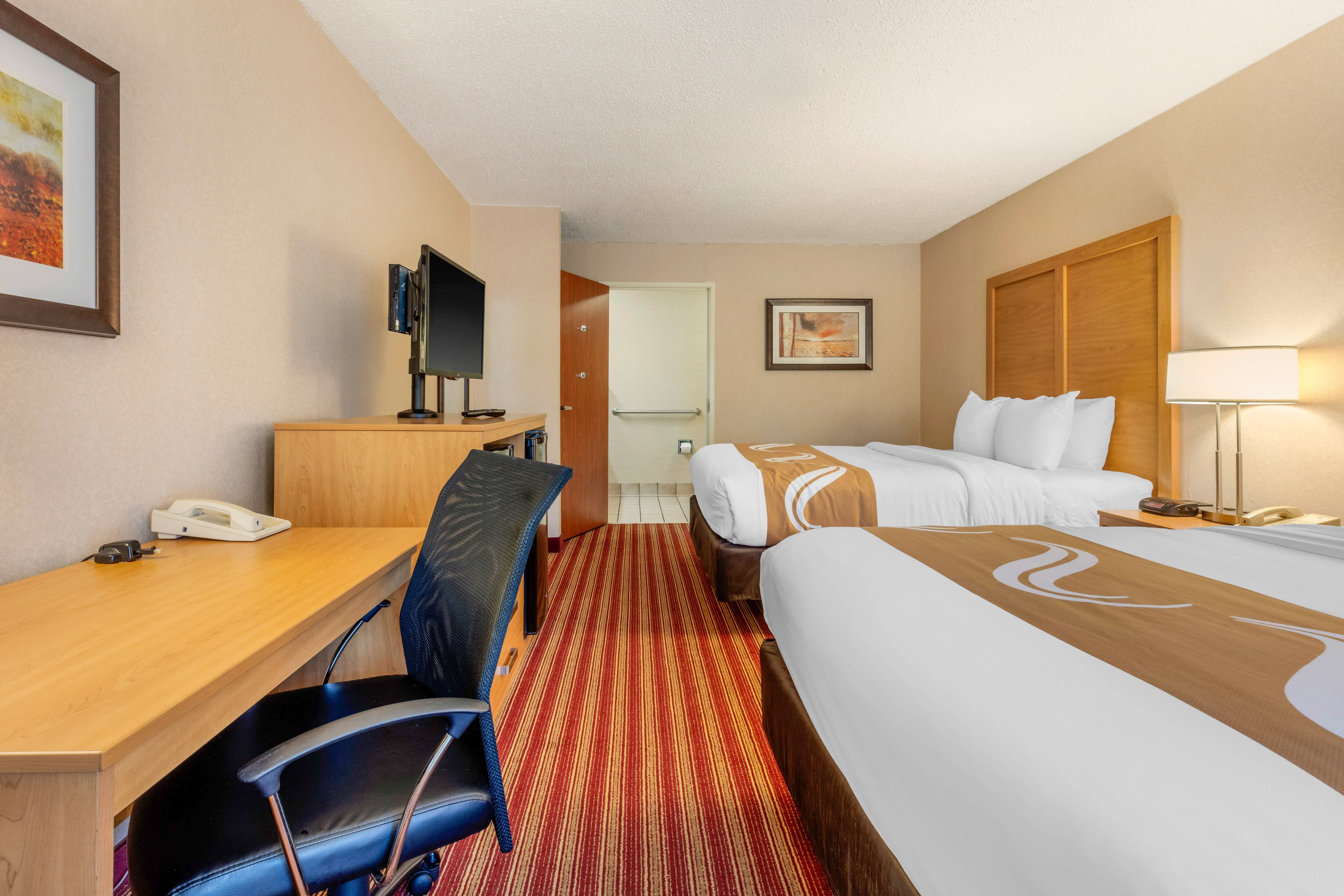 Quality Inn Exit 4 — 18